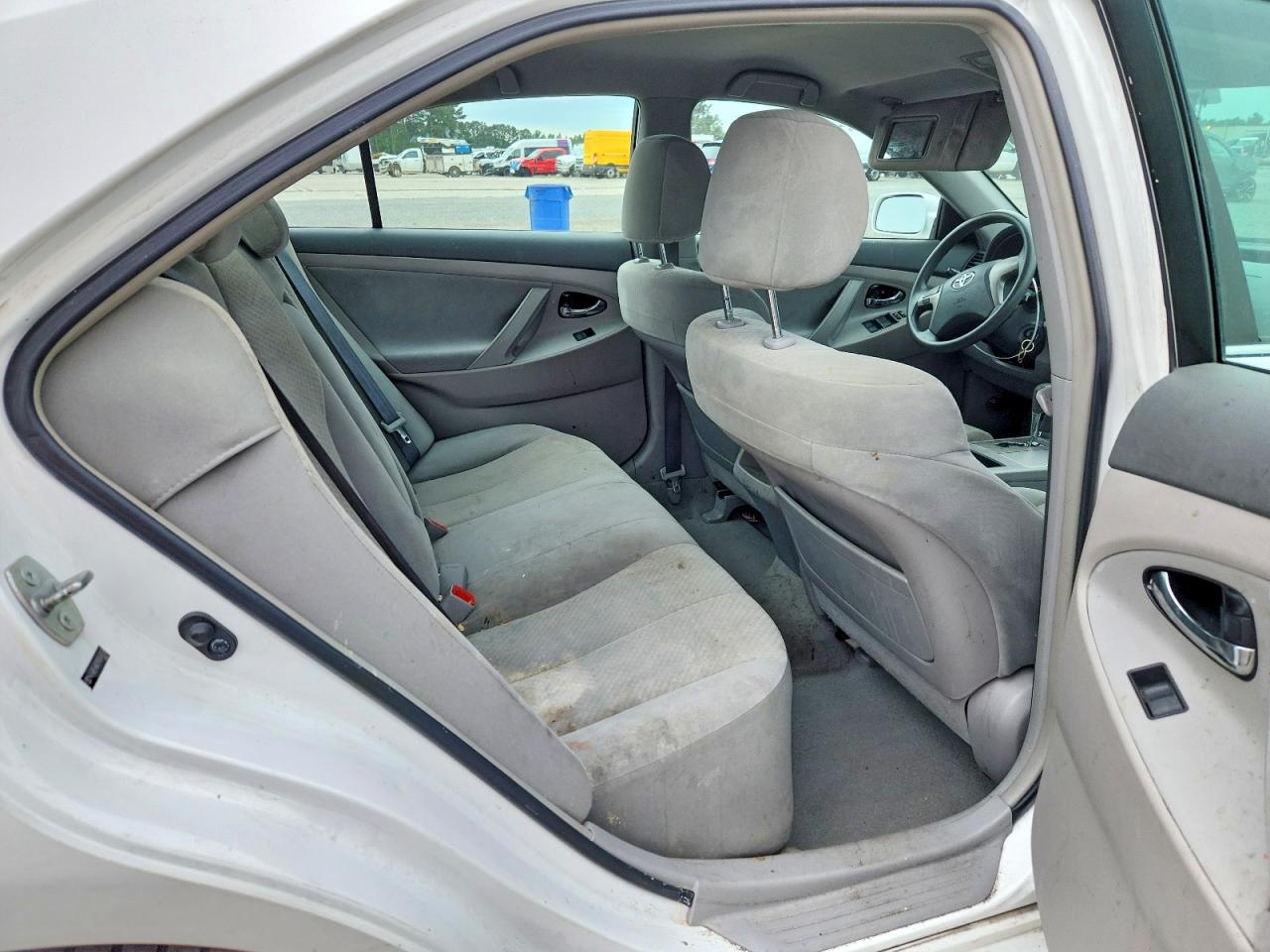 2009 Toyota Camry Le White vin: 4T4BE46K89R048539