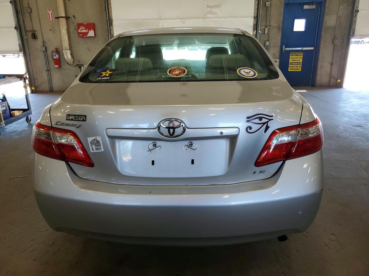 2009 Toyota Camry Le Серебряный vin: 4T4BE46K89R058200