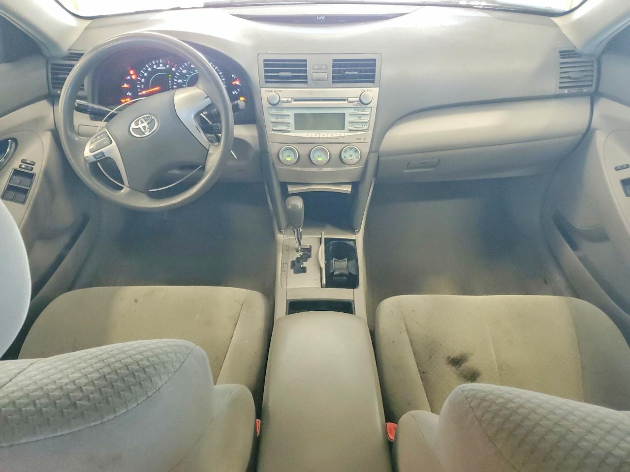 2009 Toyota Camry Le Серебряный vin: 4T4BE46K89R058200