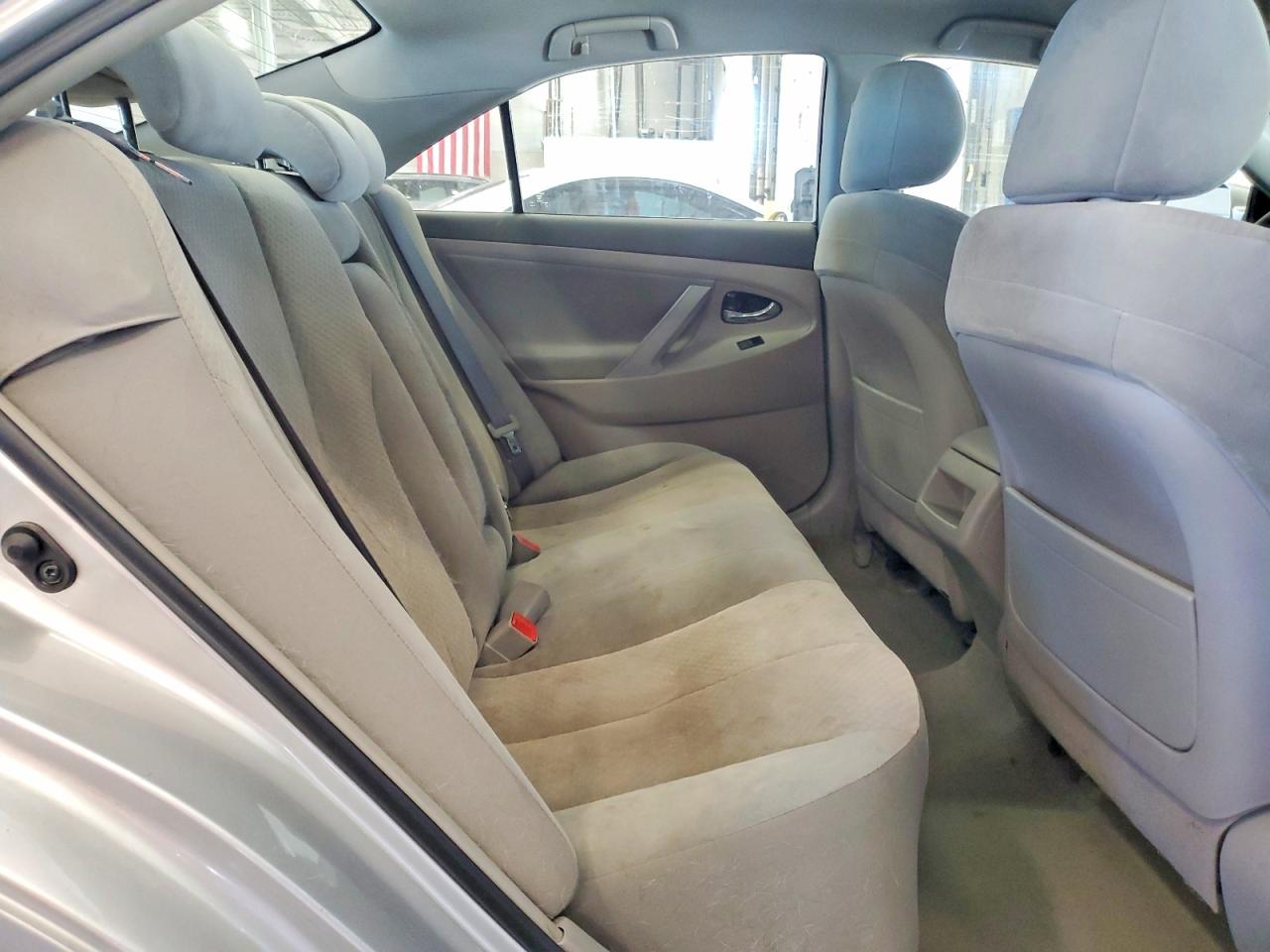 2009 Toyota Camry Le Серебряный vin: 4T4BE46K89R058200