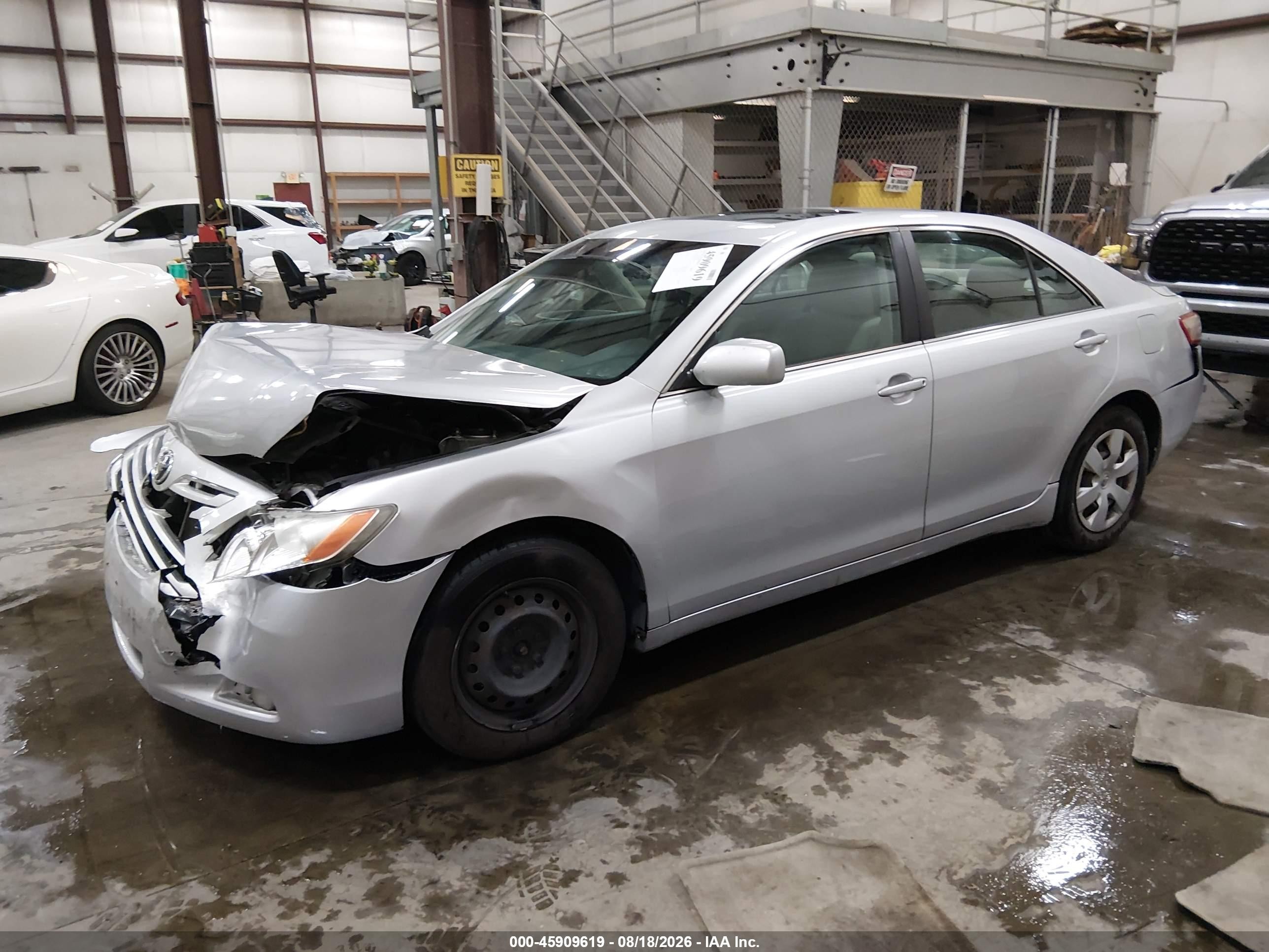 2009 Toyota Camry Le Silver vin: 4T4BE46K89R074316