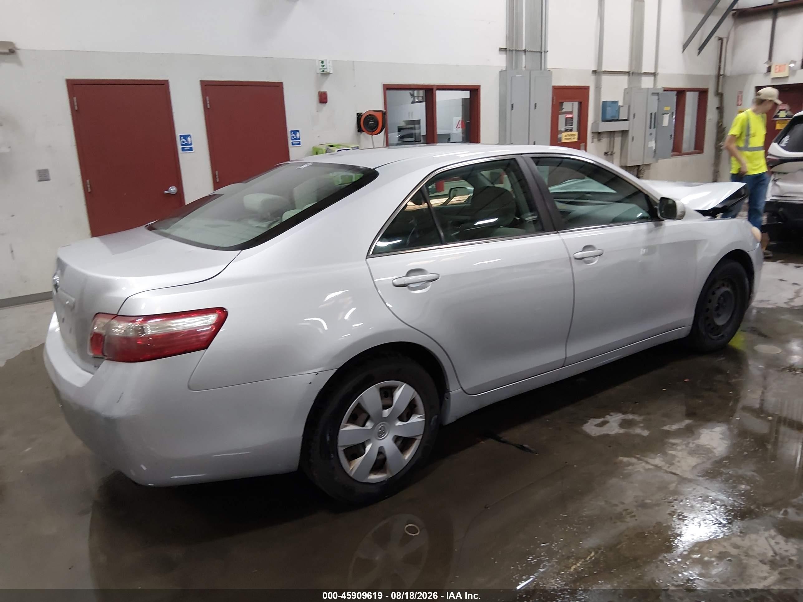 2009 Toyota Camry Le Silver vin: 4T4BE46K89R074316