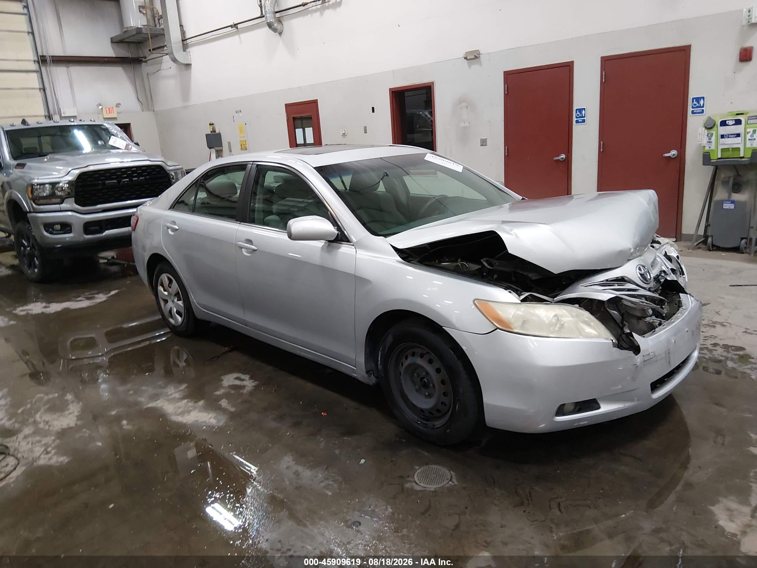 2009 Toyota Camry Le Silver vin: 4T4BE46K89R074316
