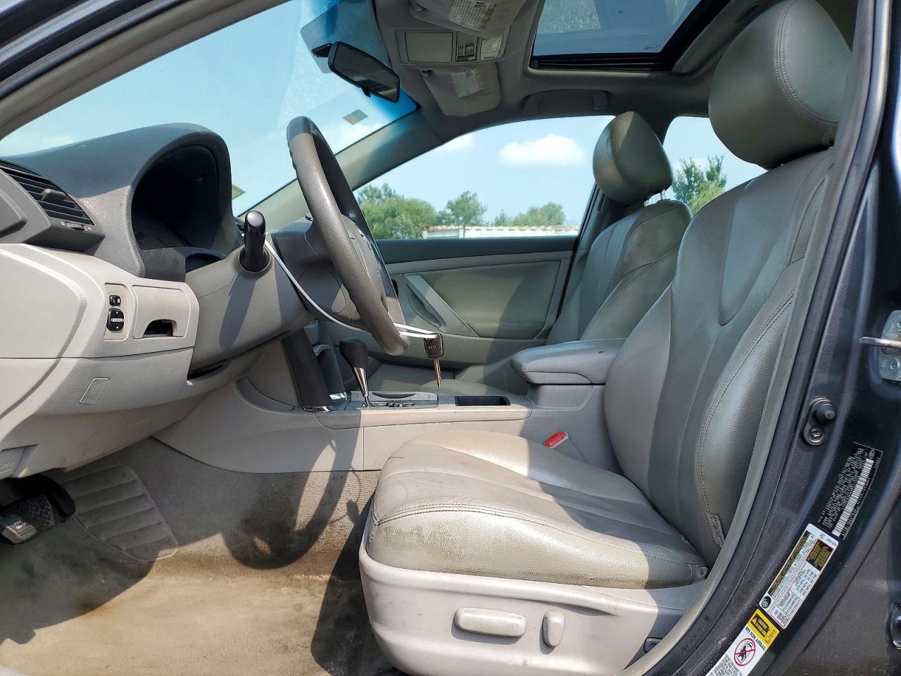 2009 Toyota Camry Le Charcoal vin: 4T4BE46K89R077958