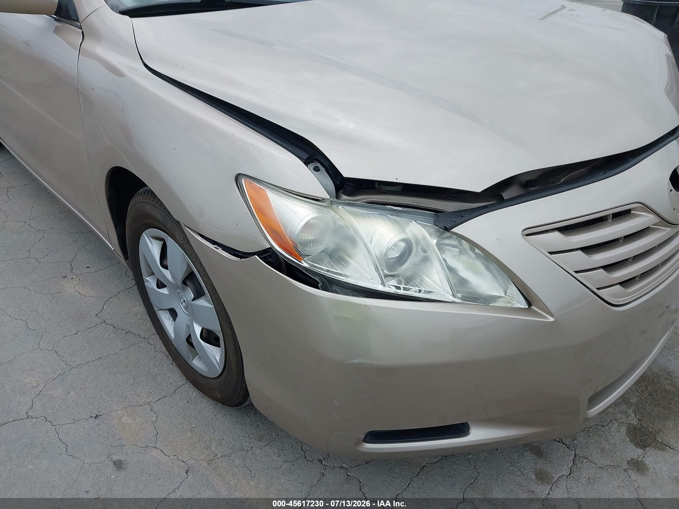 2009 Toyota Camry Le Champagne vin: 4T4BE46K89R087874