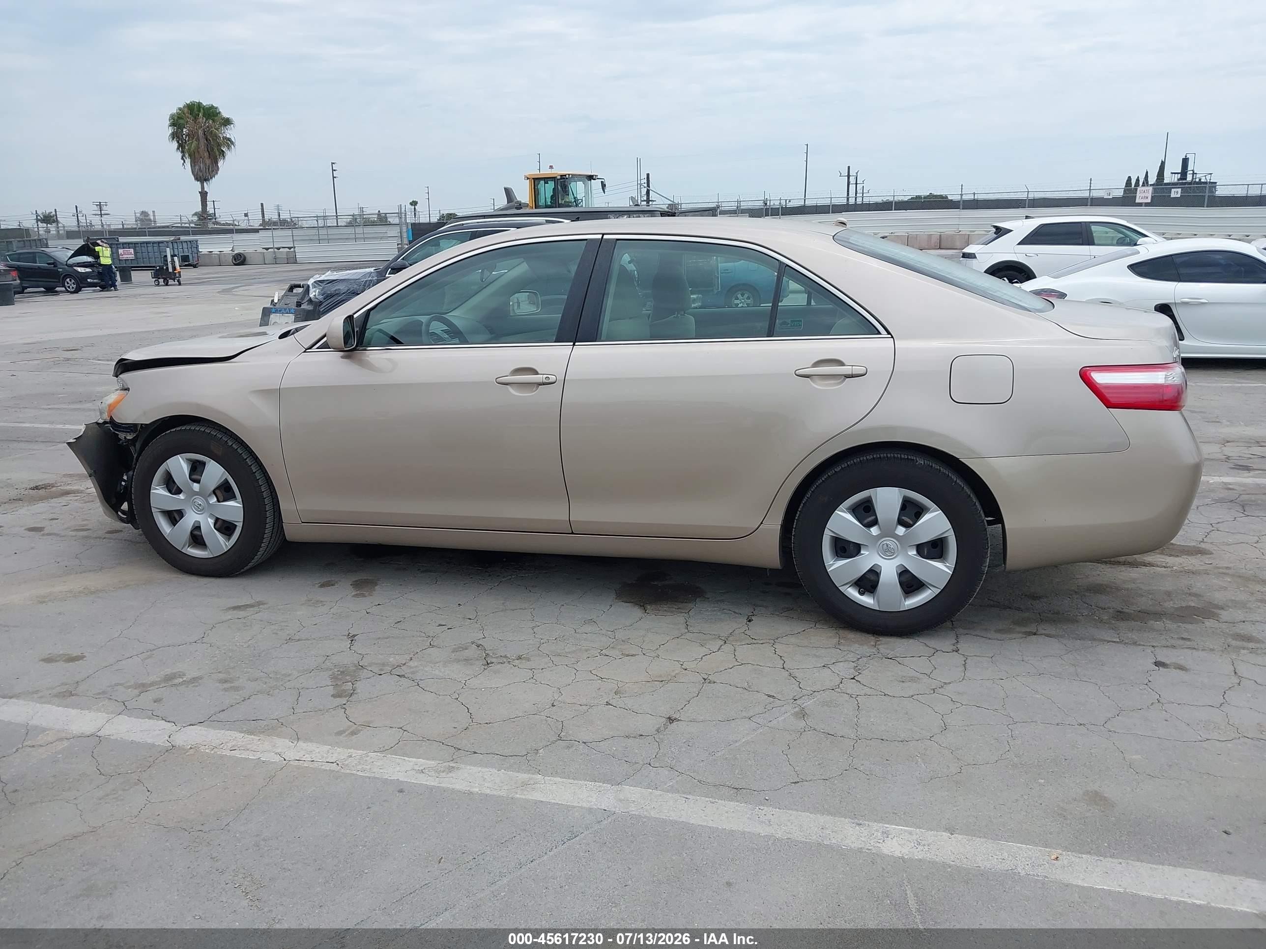 2009 Toyota Camry Le Champagne vin: 4T4BE46K89R087874