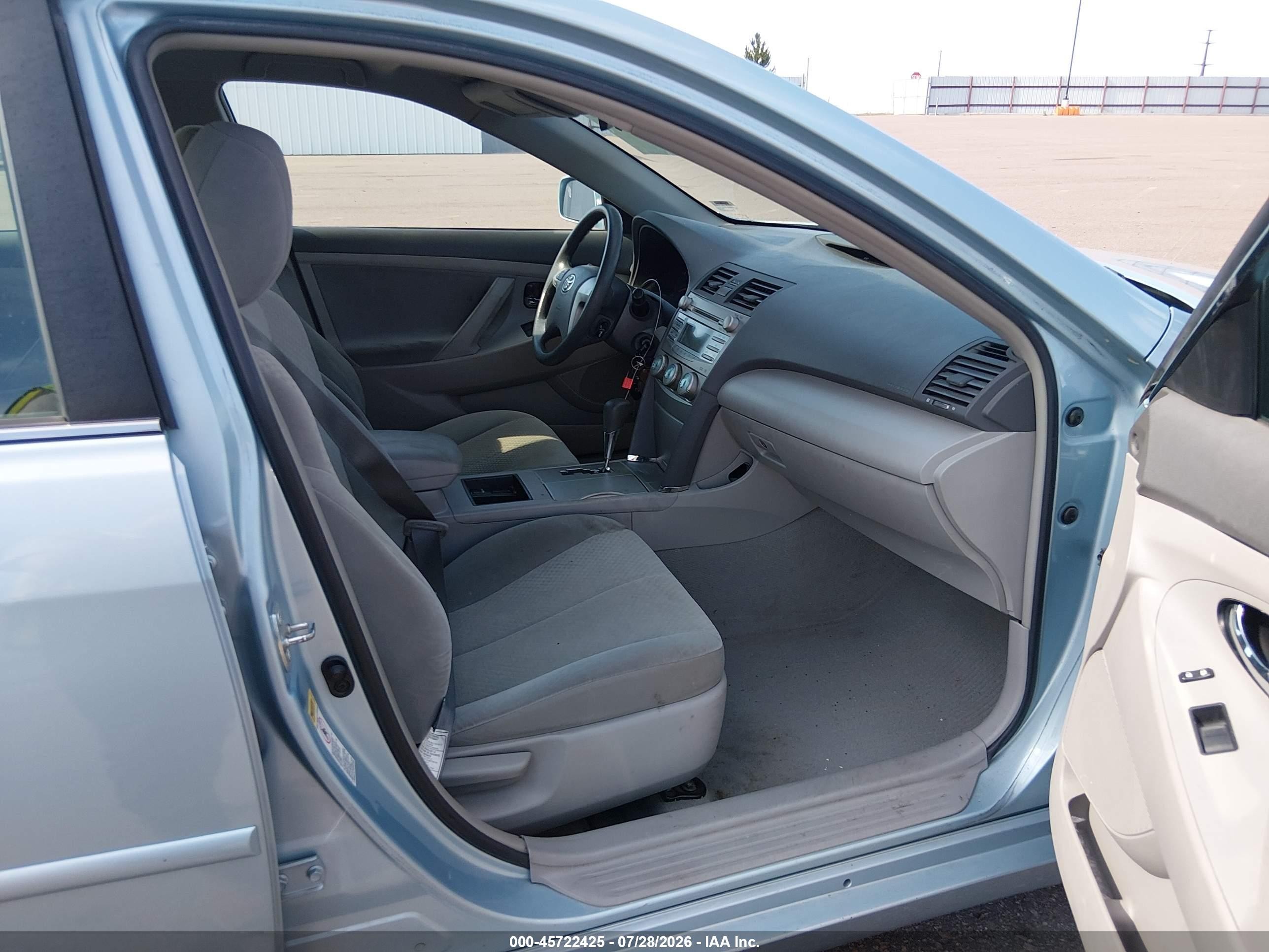 2009 Toyota Camry Le Синий vin: 4T4BE46K89R090497