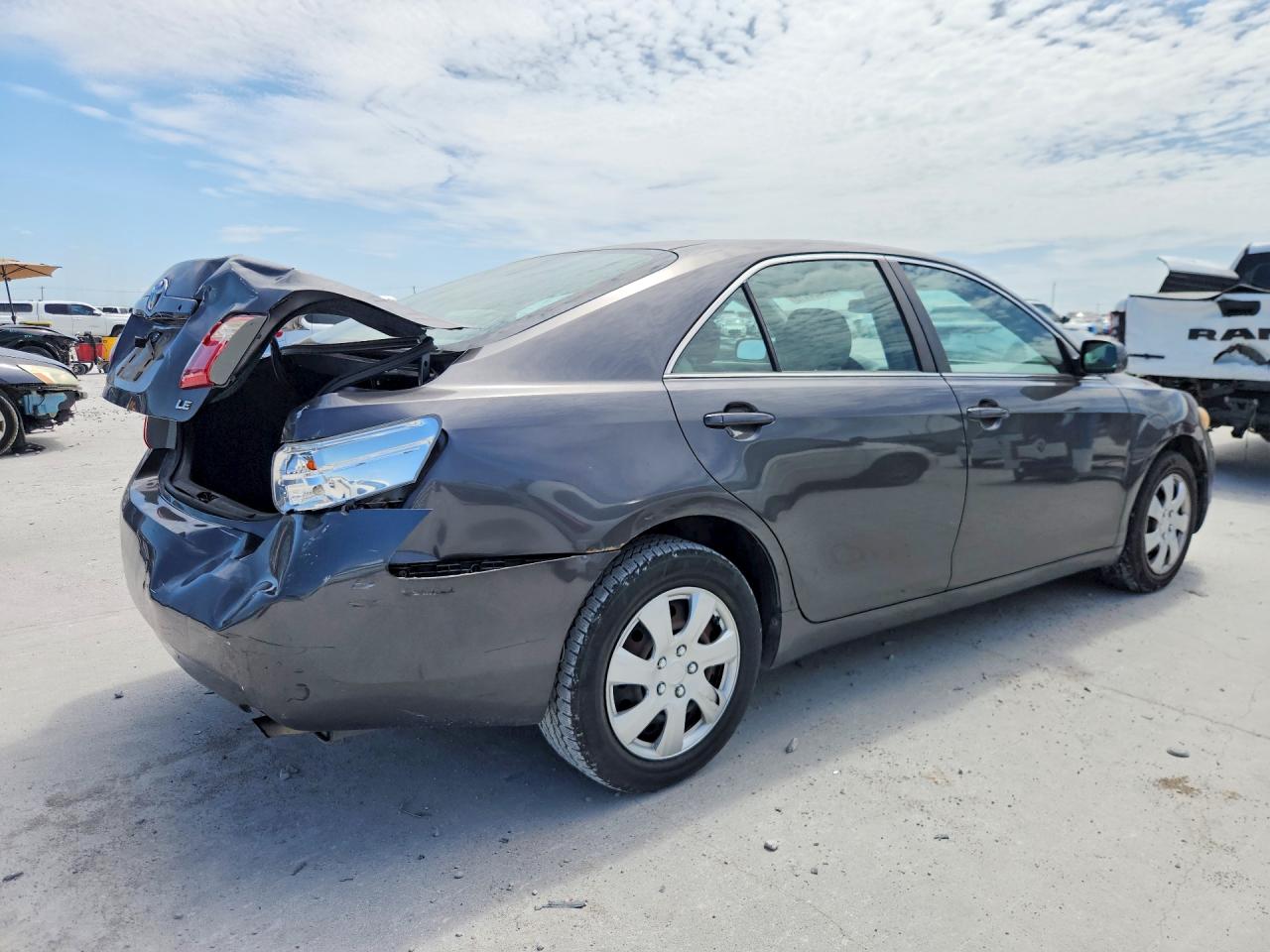 2009 Toyota Camry Le Серый vin: 4T4BE46K89R104110