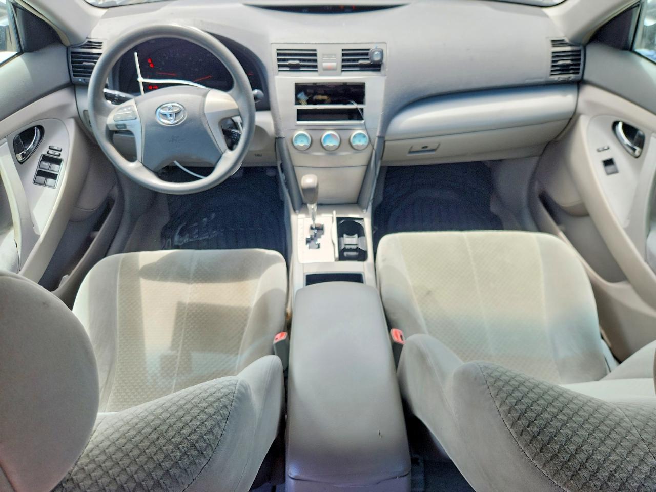 2009 Toyota Camry Le Серый vin: 4T4BE46K89R104110