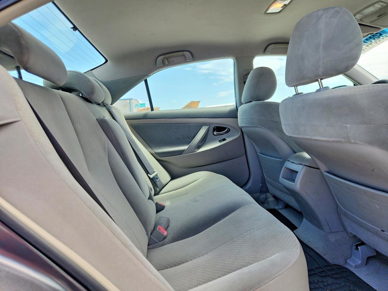 2009 Toyota Camry Le Серый vin: 4T4BE46K89R104110