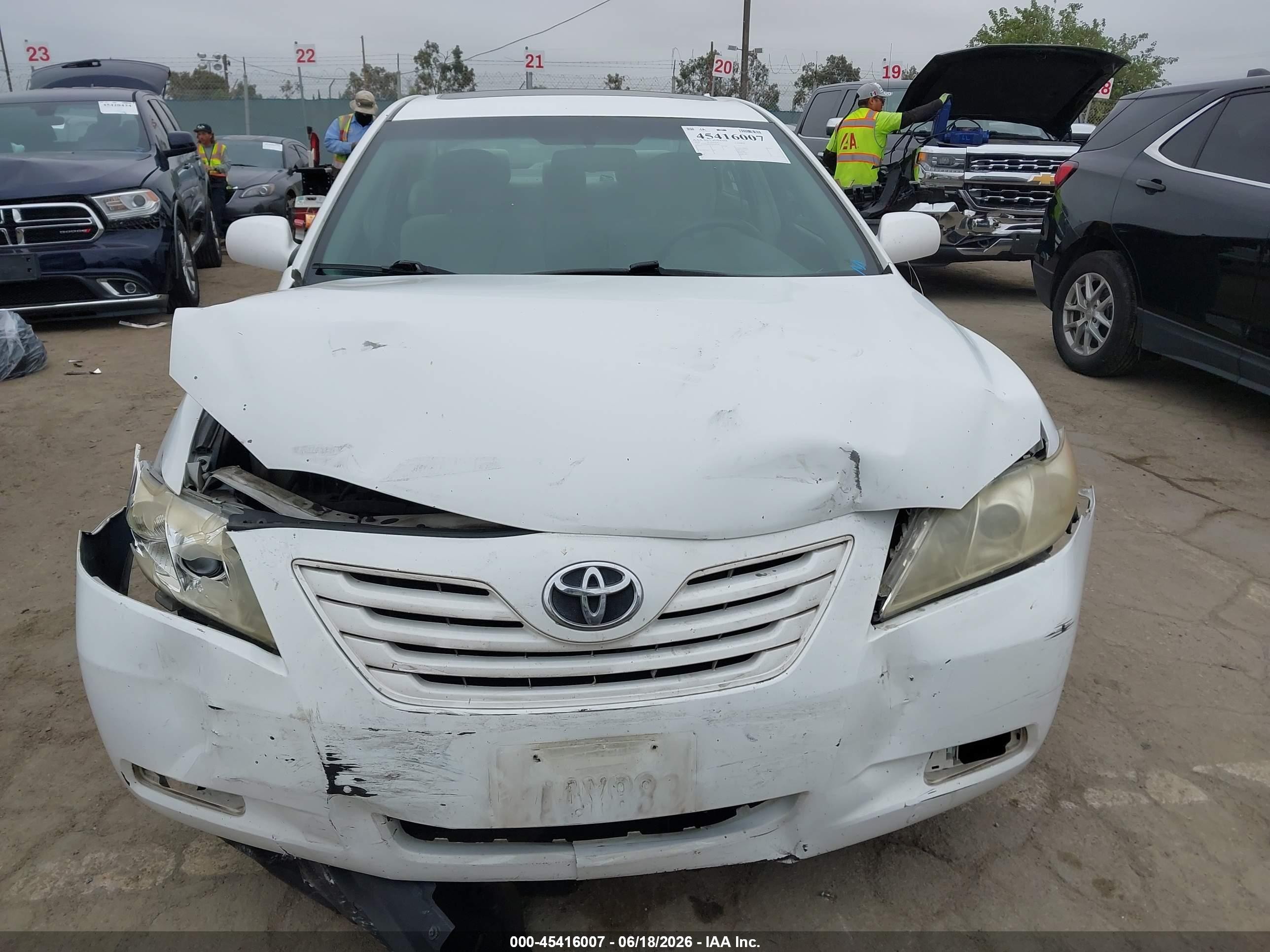 2009 Toyota Camry Le White vin: 4T4BE46K89R108724