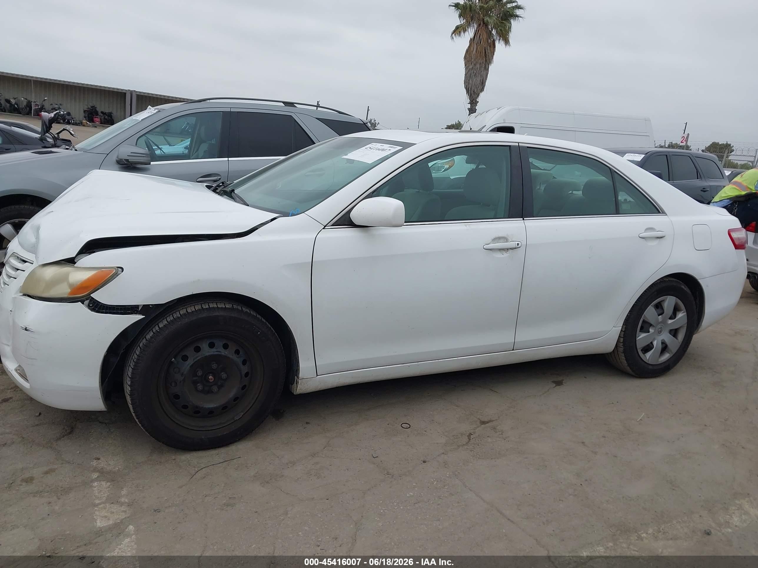 2009 Toyota Camry Le White vin: 4T4BE46K89R108724