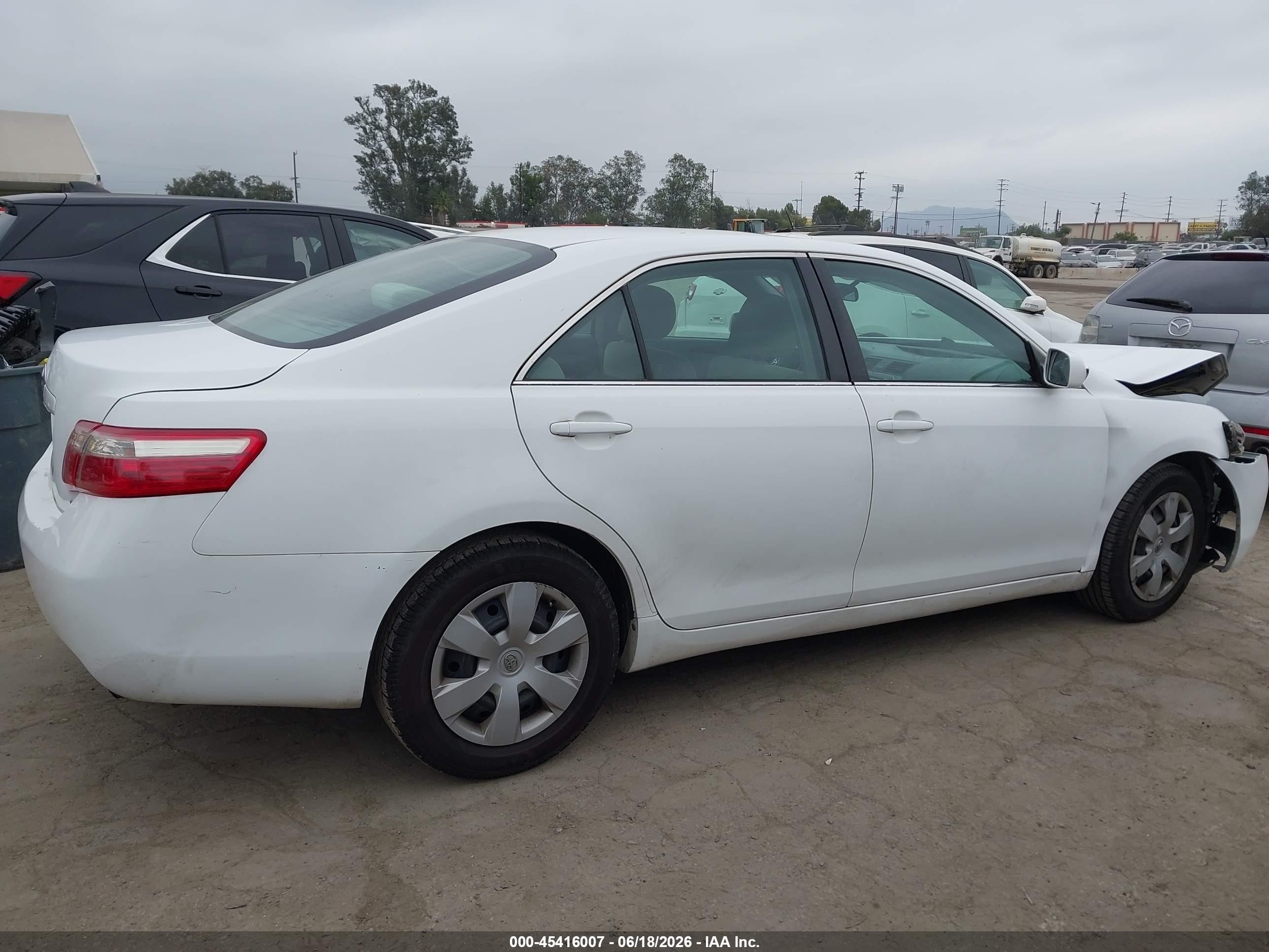 2009 Toyota Camry Le White vin: 4T4BE46K89R108724