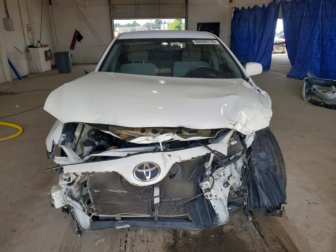 2009 Toyota Camry Le White vin: 4T4BE46K89R116239