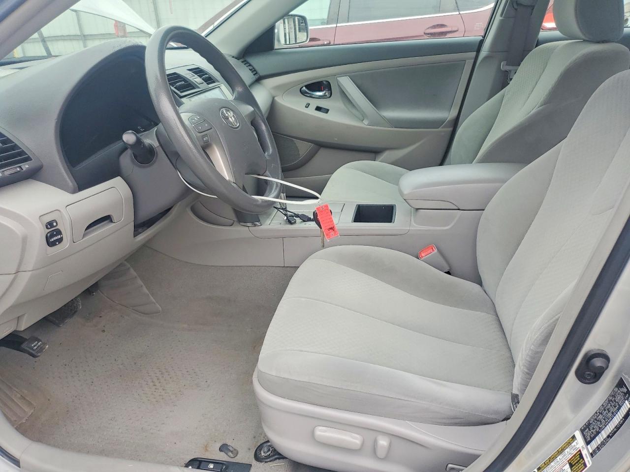 2009 Toyota Camry Le Silver vin: 4T4BE46K89R121814