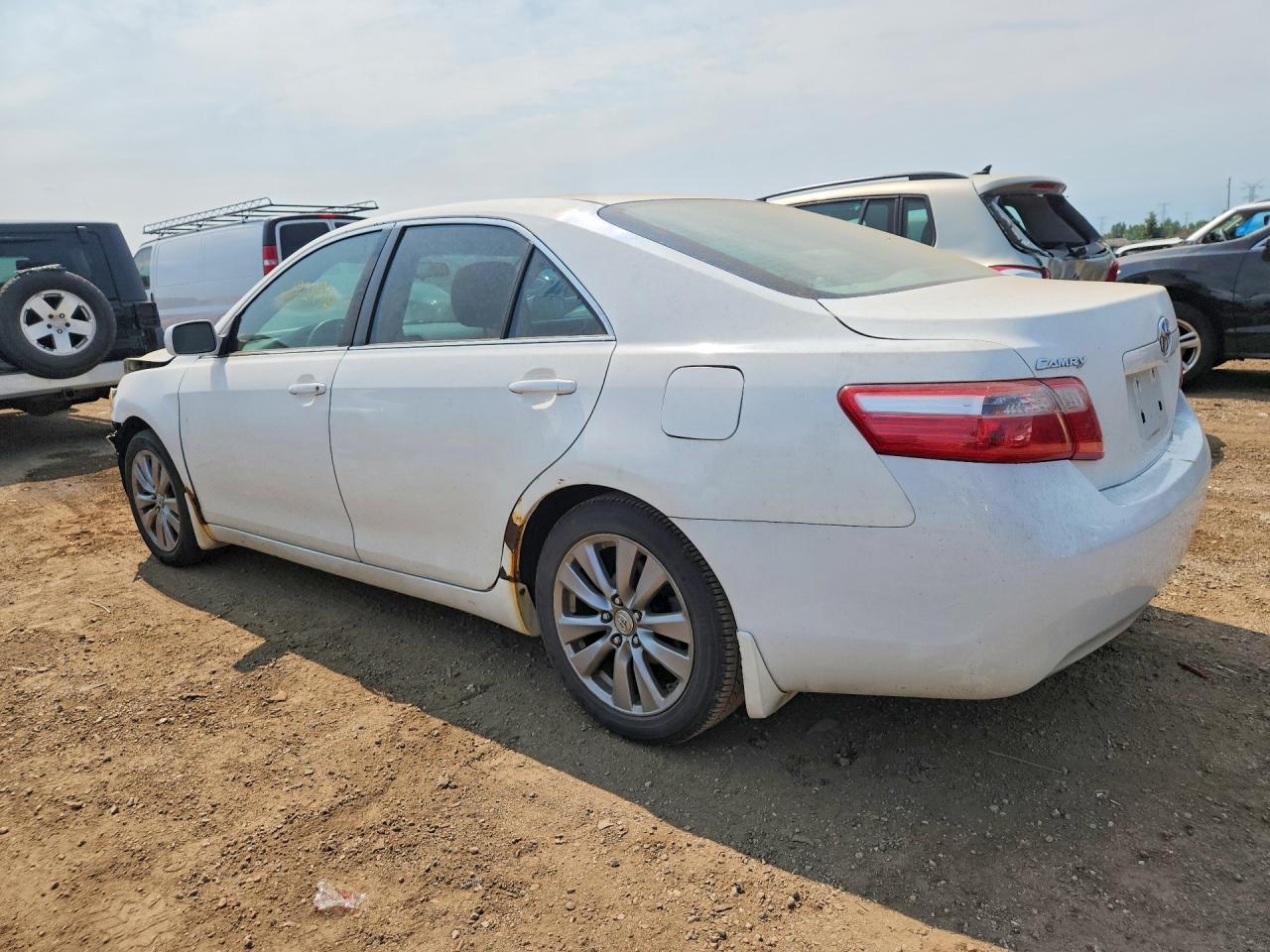 2009 Toyota Camry Base White vin: 4T4BE46K89R136913