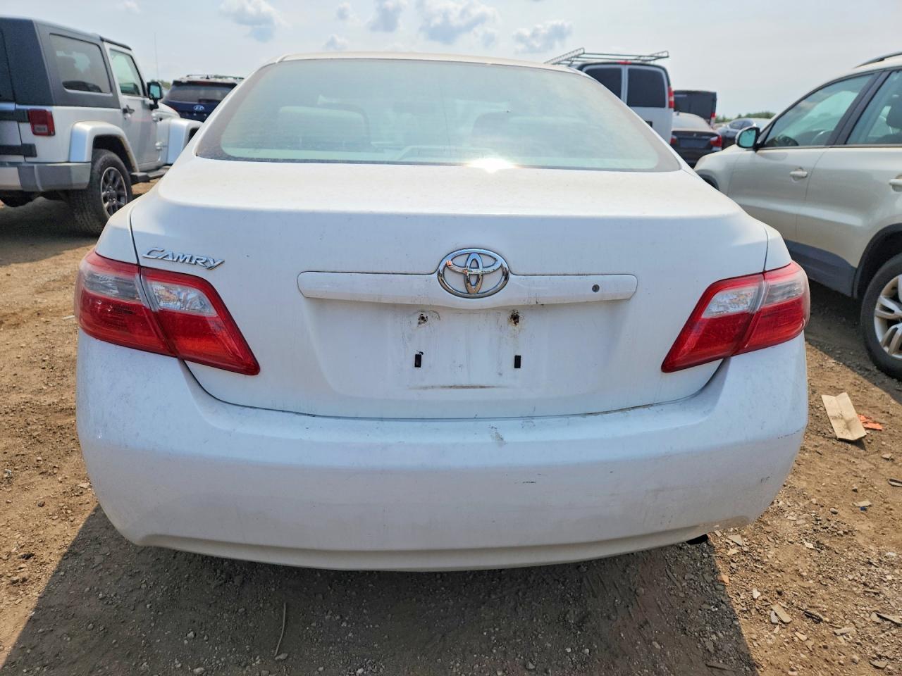 2009 Toyota Camry Base White vin: 4T4BE46K89R136913
