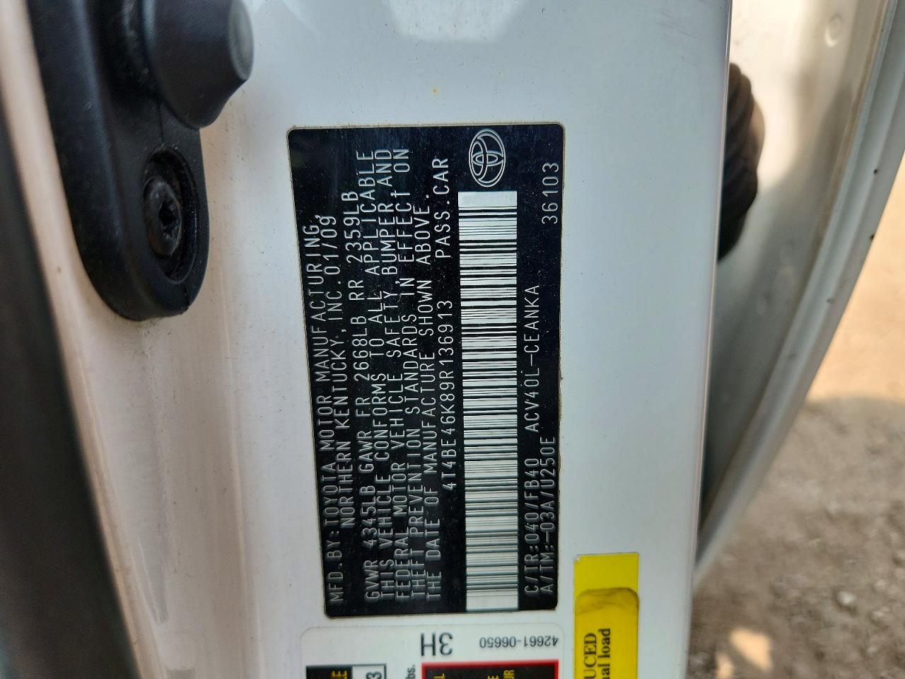 2009 Toyota Camry Base White vin: 4T4BE46K89R136913