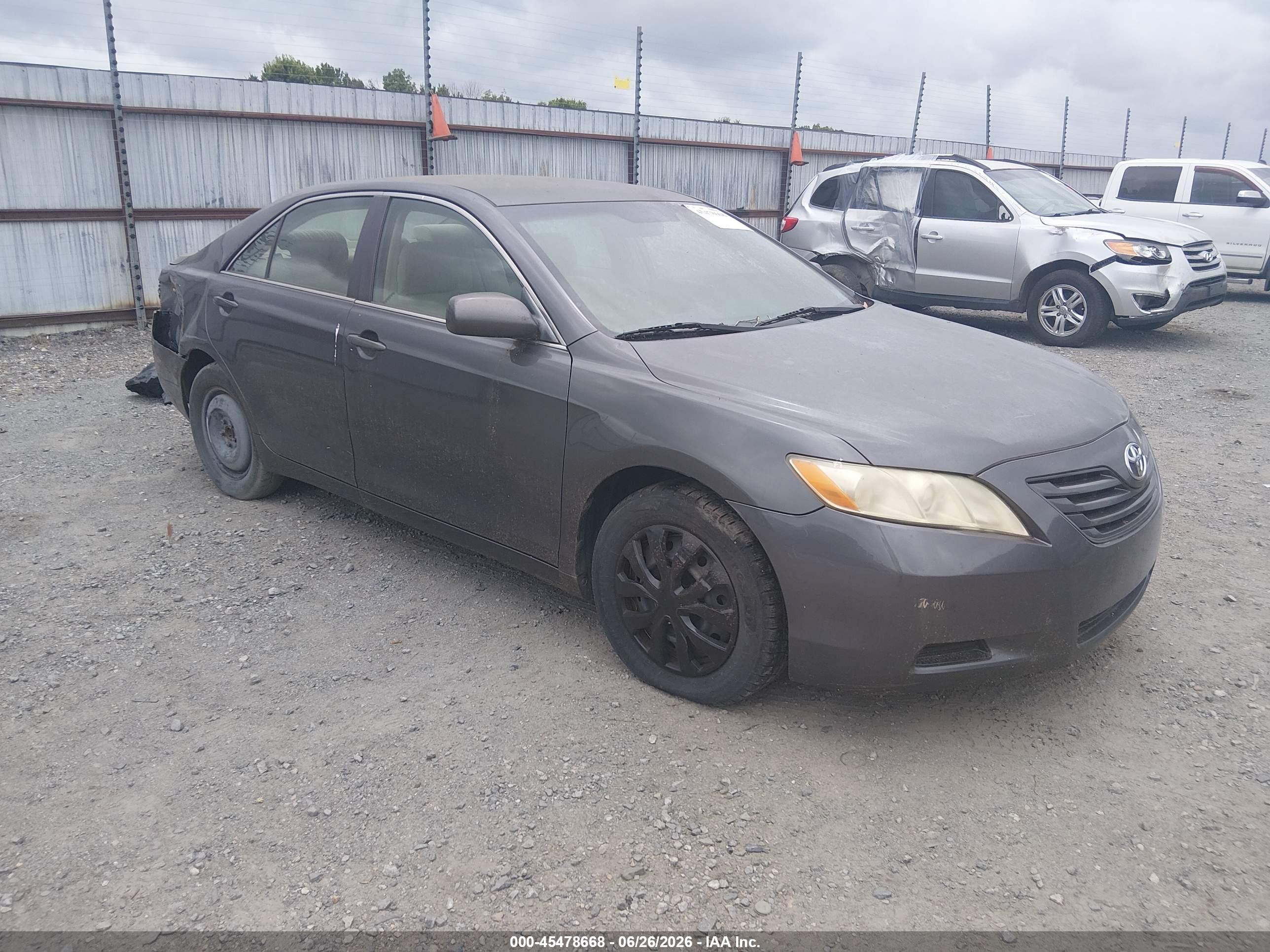 2008 Toyota Camry Le Gray vin: 4T4BE46K98R017637