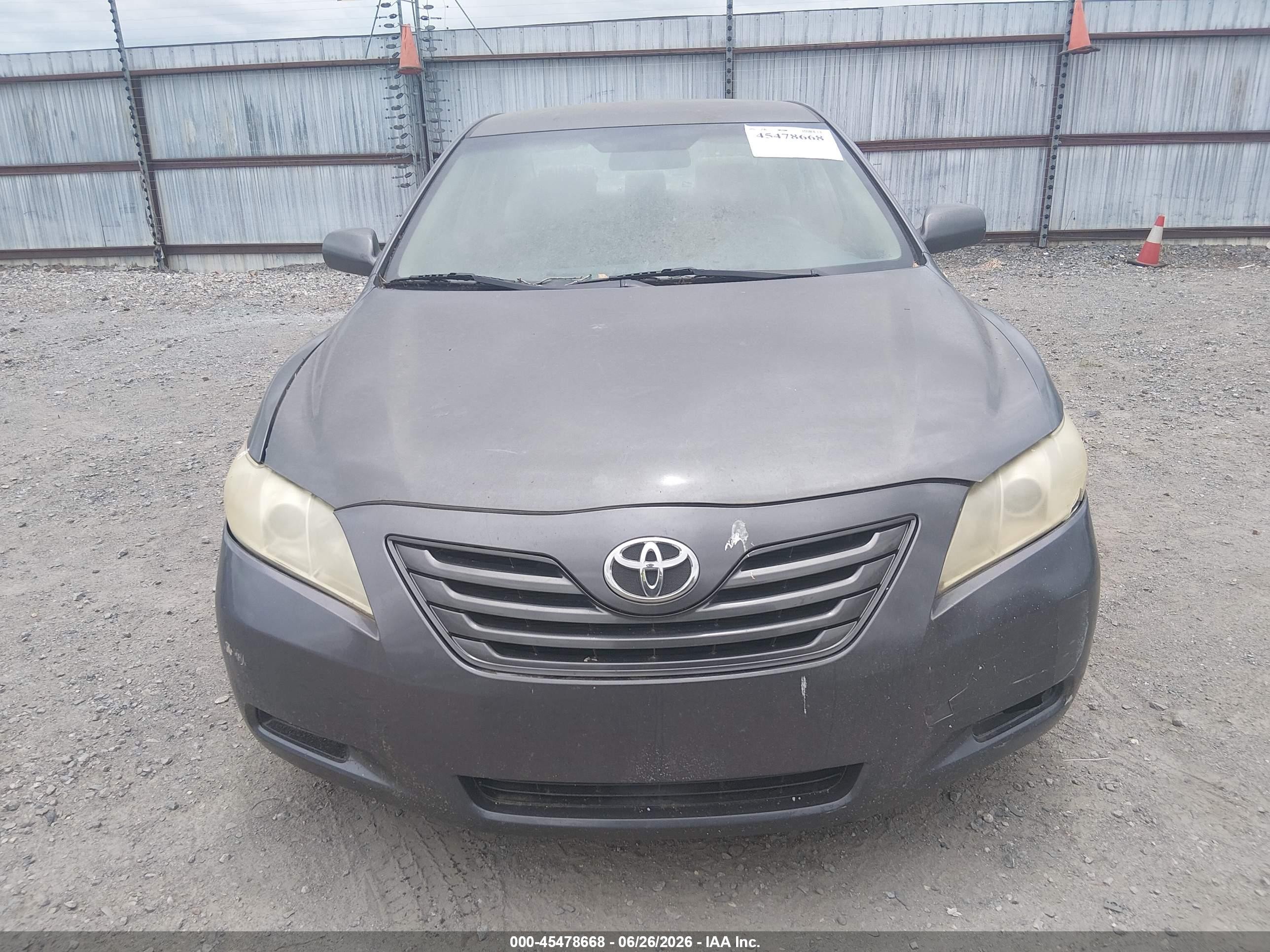2008 Toyota Camry Le Gray vin: 4T4BE46K98R017637
