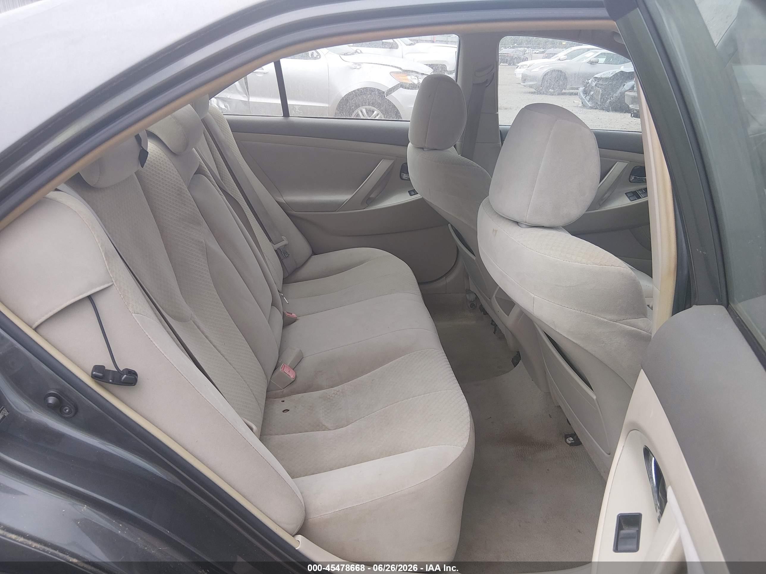 2008 Toyota Camry Le Gray vin: 4T4BE46K98R017637