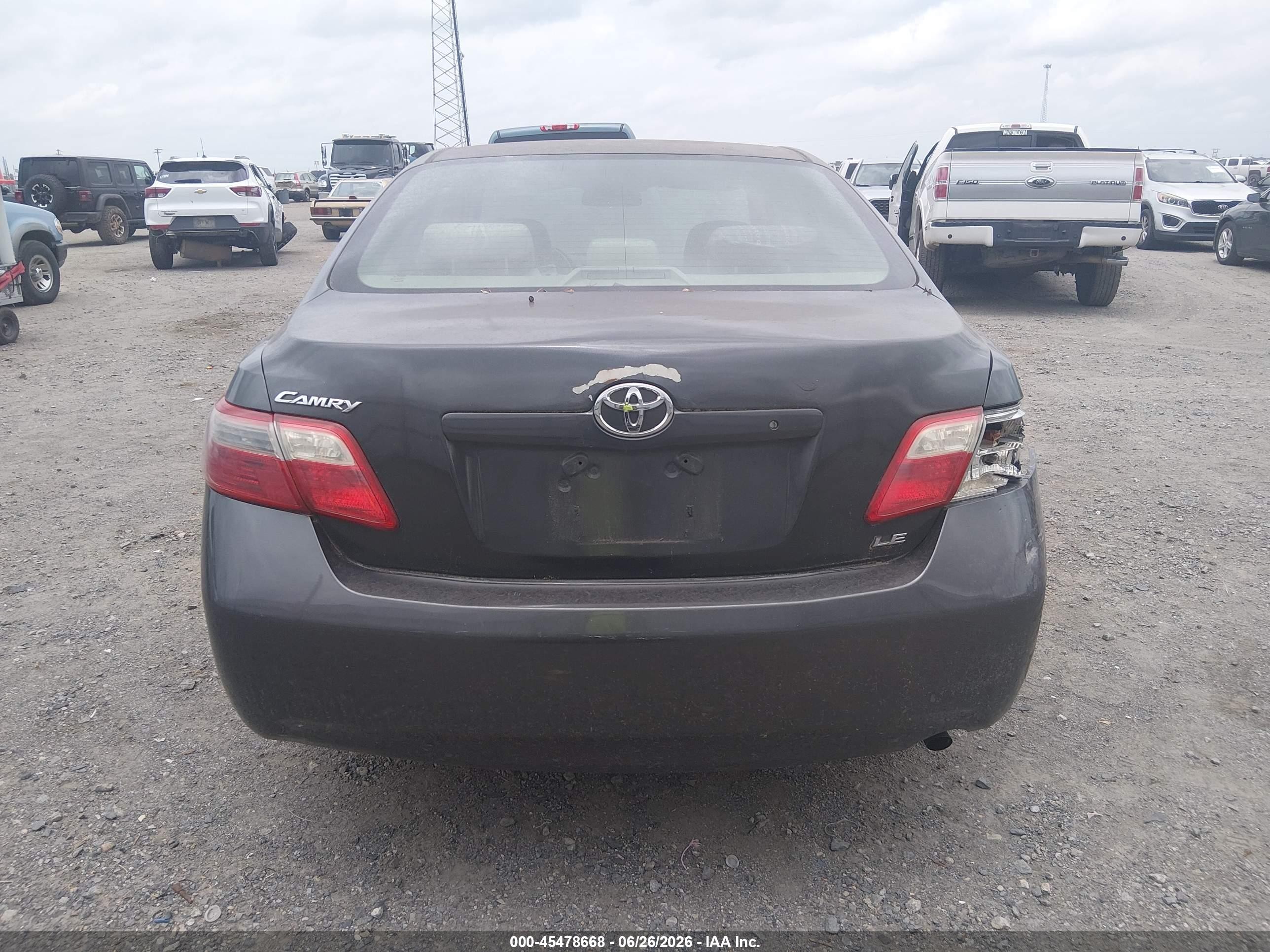 2008 Toyota Camry Le Gray vin: 4T4BE46K98R017637