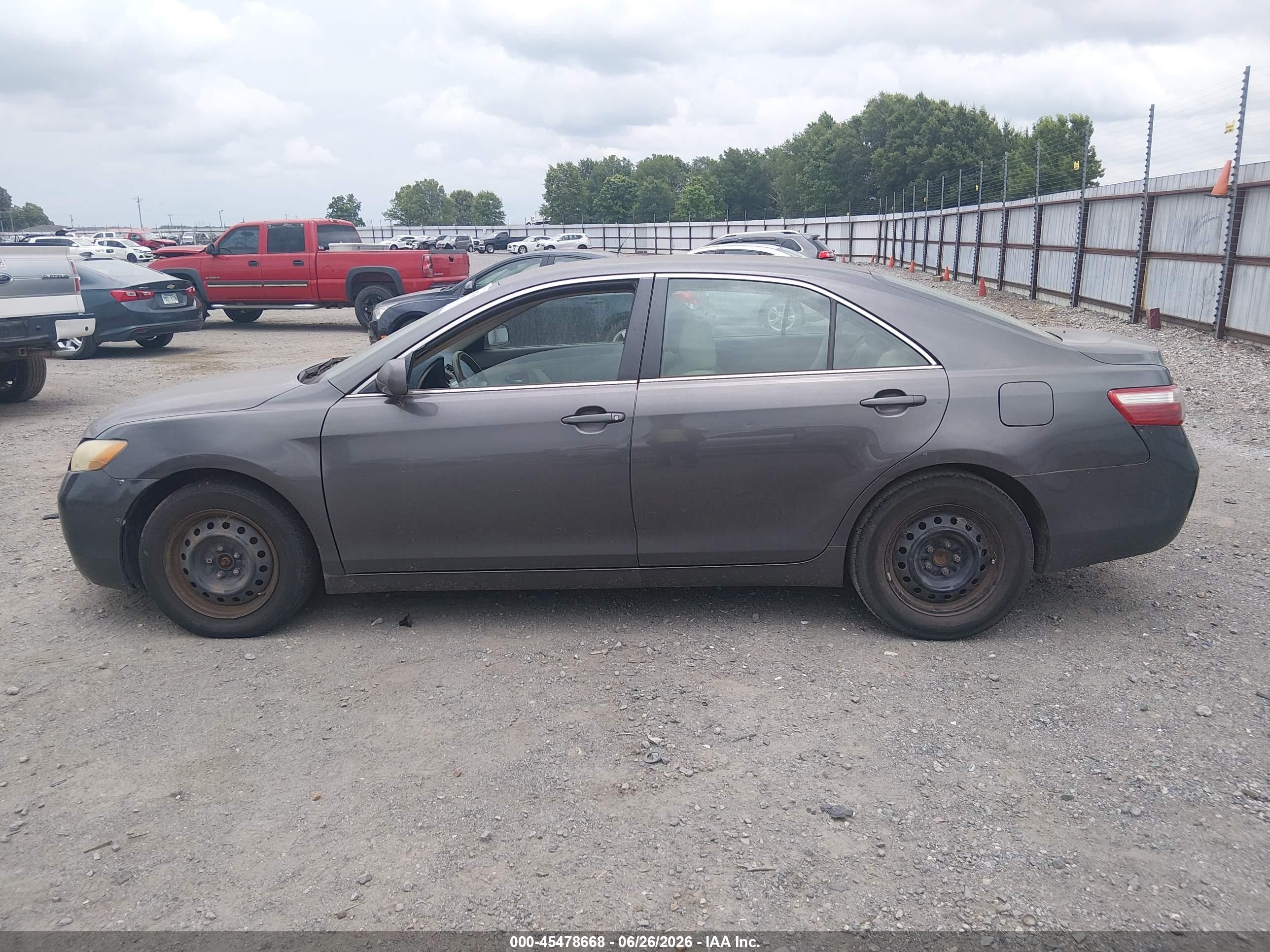 2008 Toyota Camry Le Gray vin: 4T4BE46K98R017637