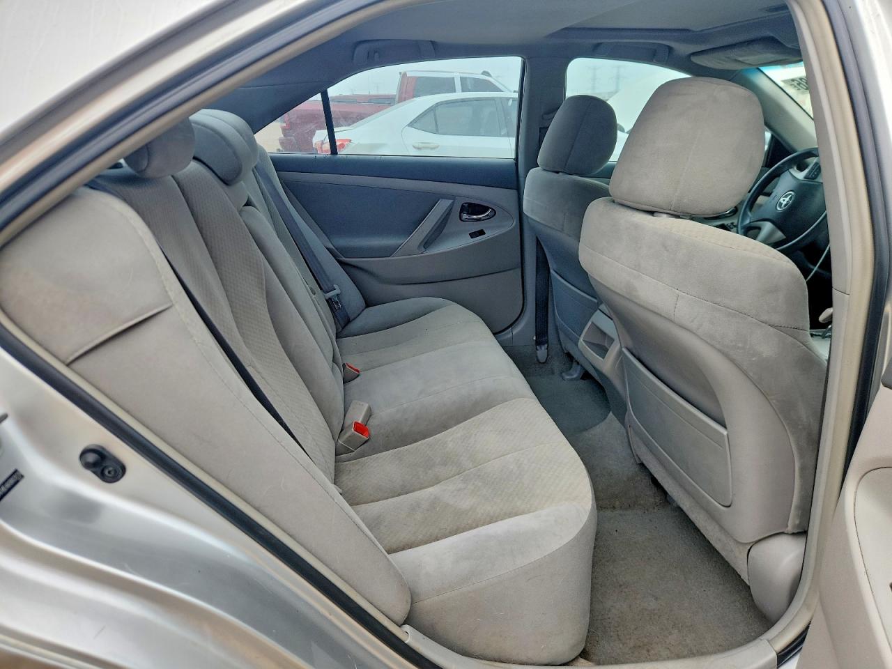 2008 Toyota Camry Le Silver vin: 4T4BE46K98R028136