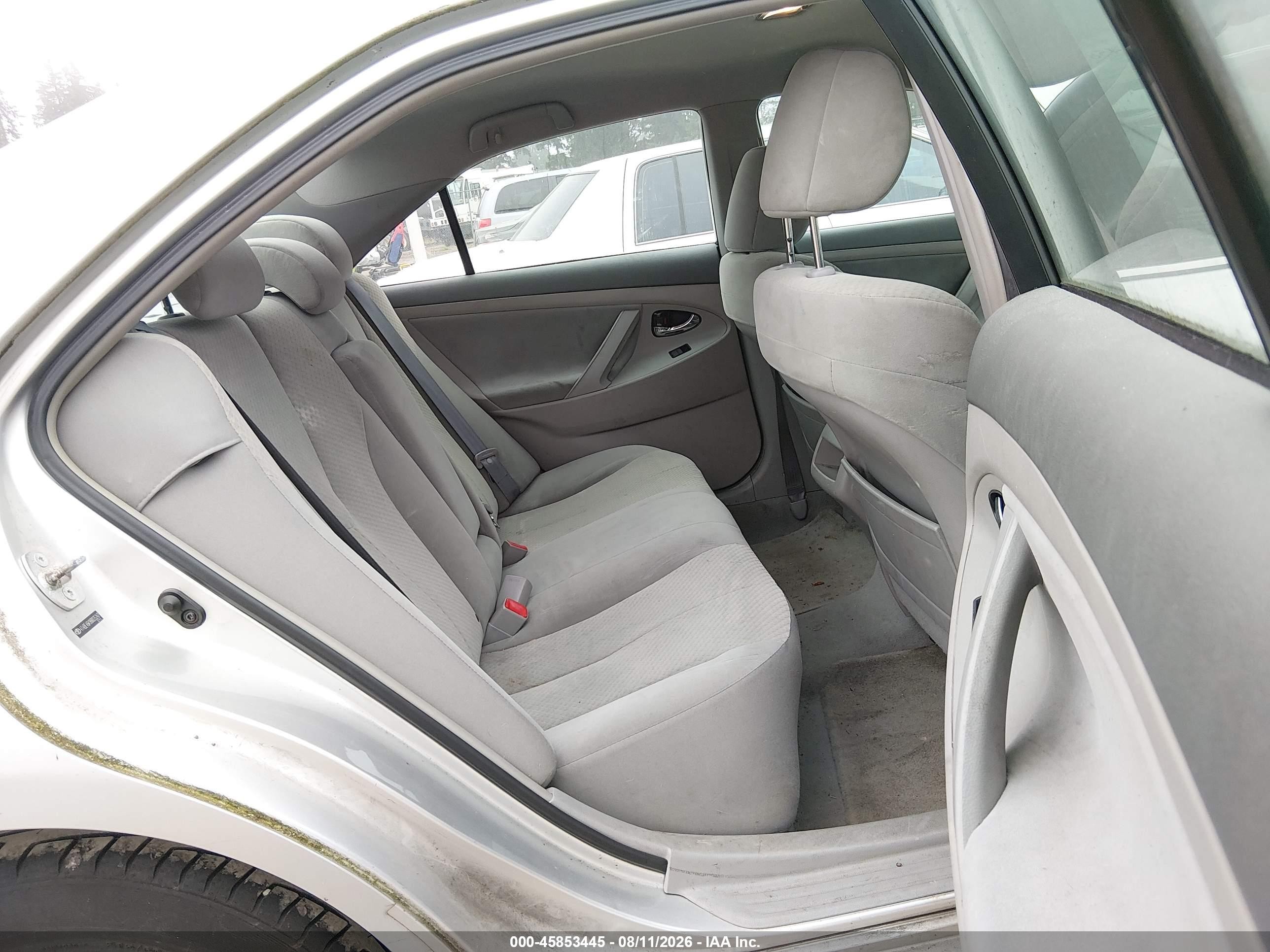 2008 Toyota Camry Le Silver vin: 4T4BE46K98R035247