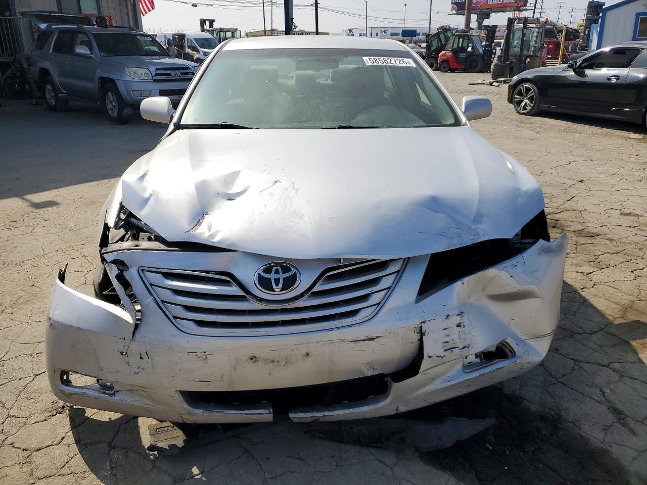 2009 Toyota Camry Le Серебряный vin: 4T4BE46K99R052731