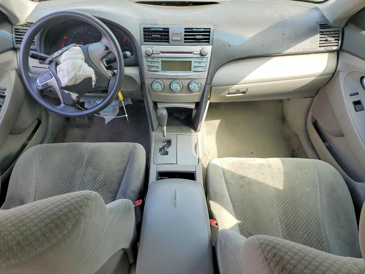2009 Toyota Camry Le Серебряный vin: 4T4BE46K99R052731