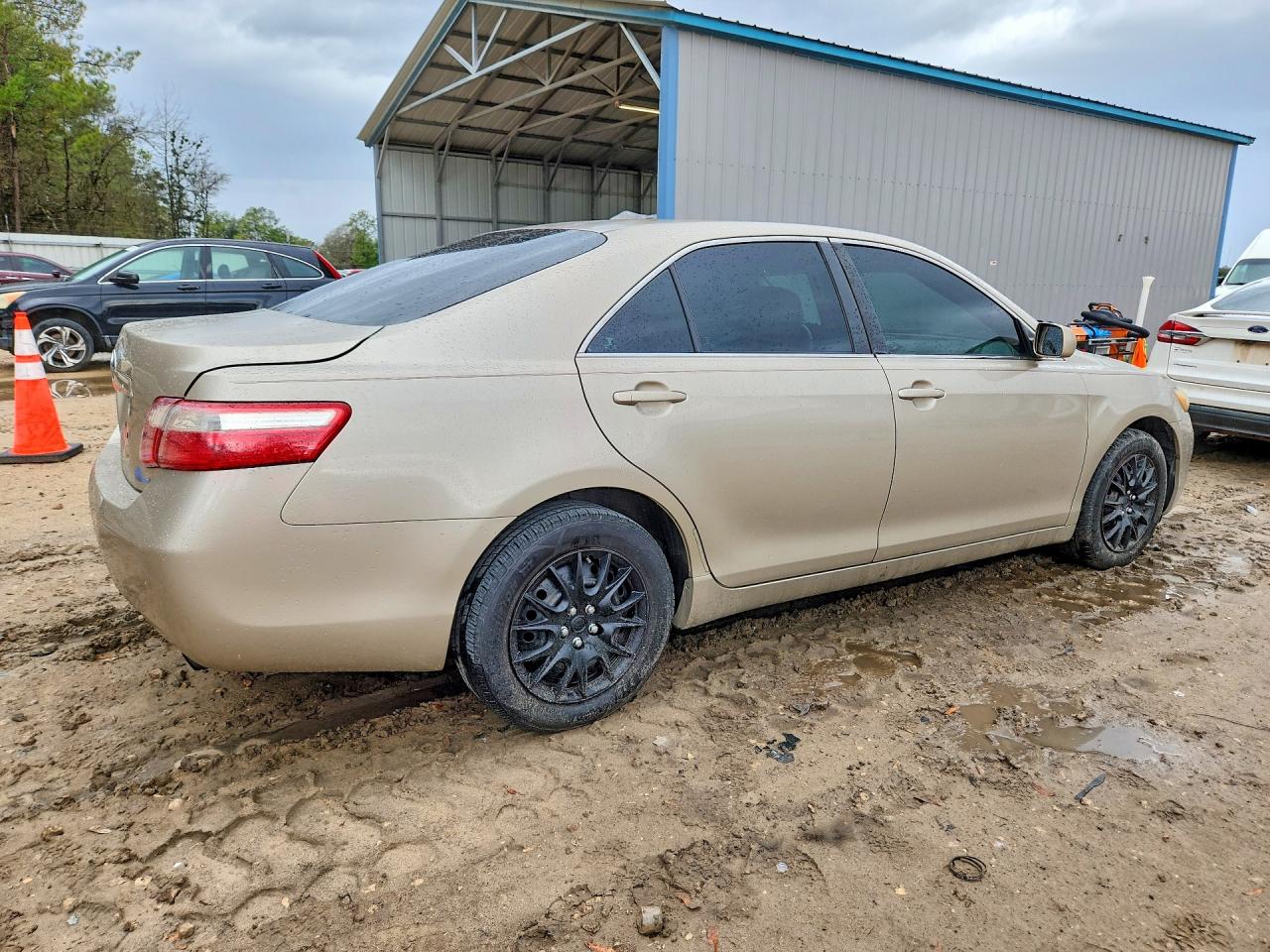 2009 Toyota Camry Le Золотой vin: 4T4BE46K99R057945