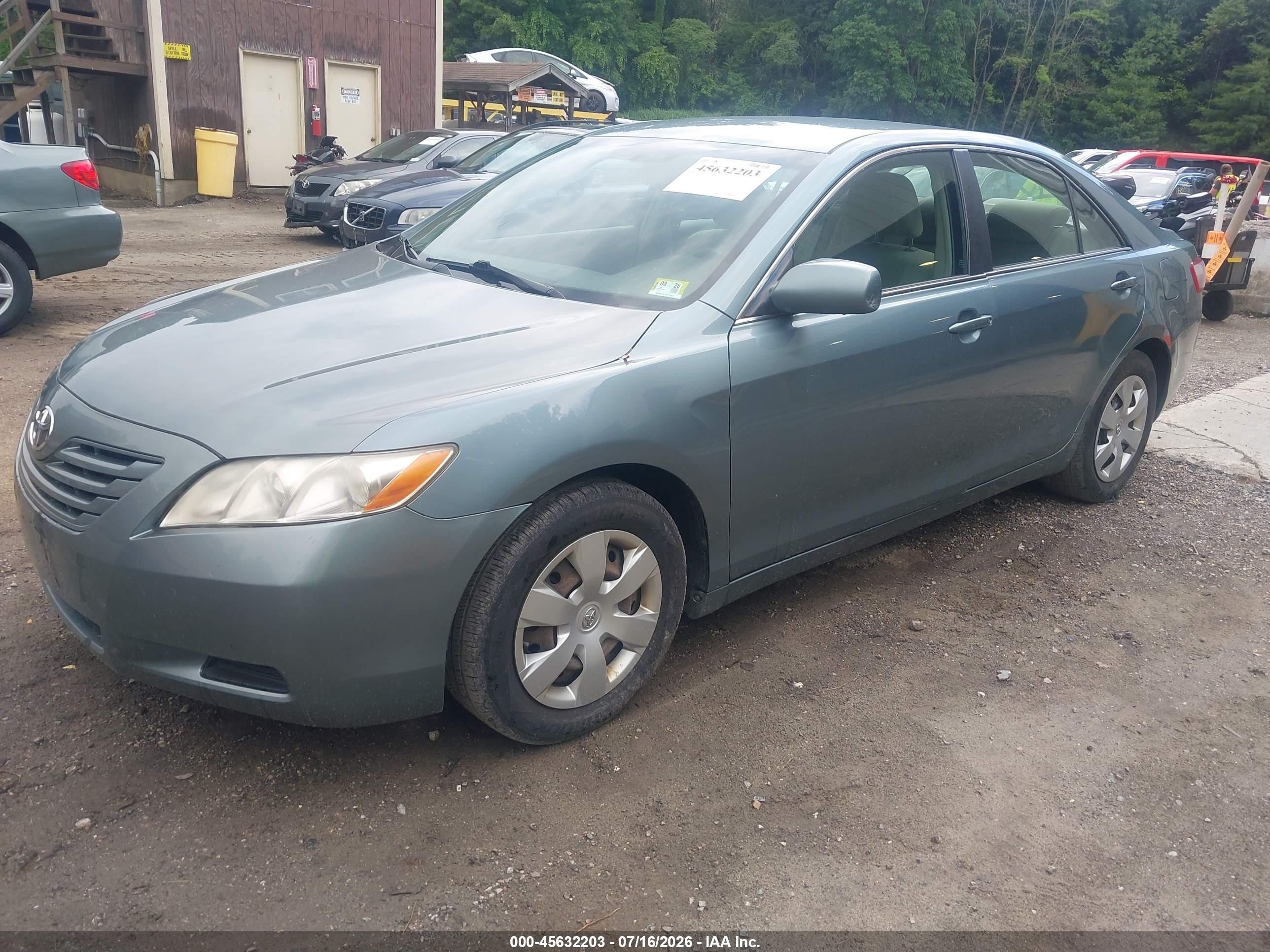 2009 Toyota Camry Le Green vin: 4T4BE46K99R058495