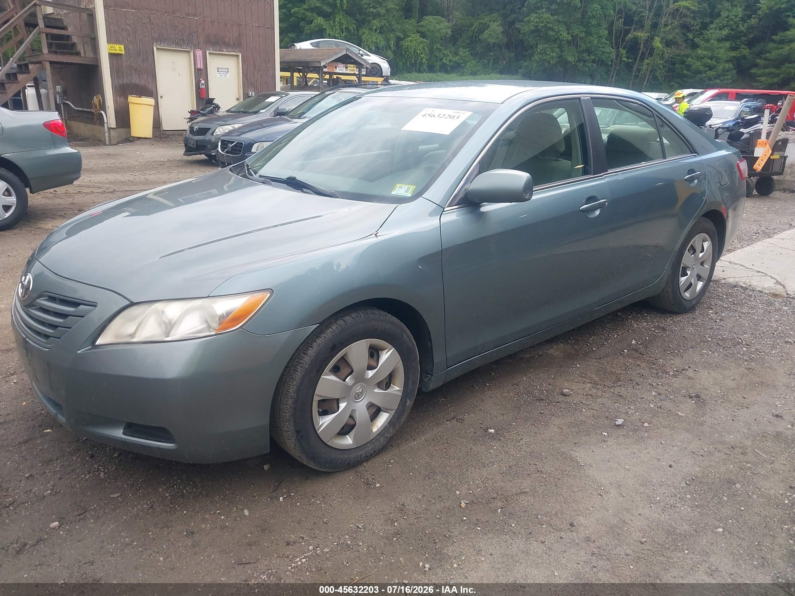 2009 Toyota Camry Le Green vin: 4T4BE46K99R058495