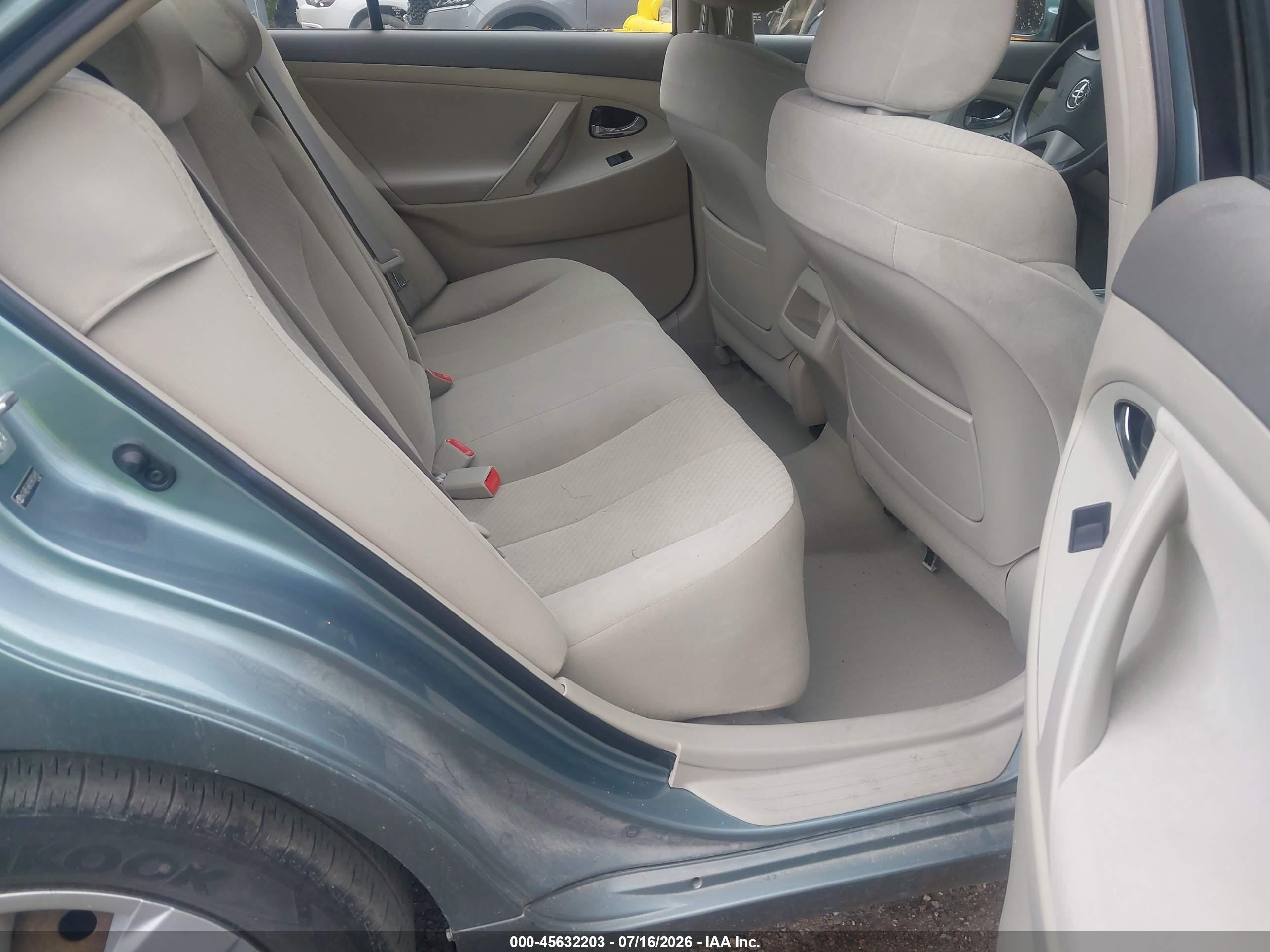 2009 Toyota Camry Le Green vin: 4T4BE46K99R058495