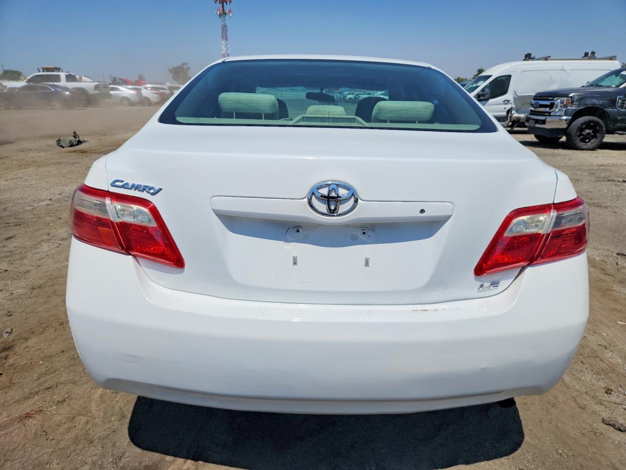 2009 Toyota Camry Le White vin: 4T4BE46K99R058884