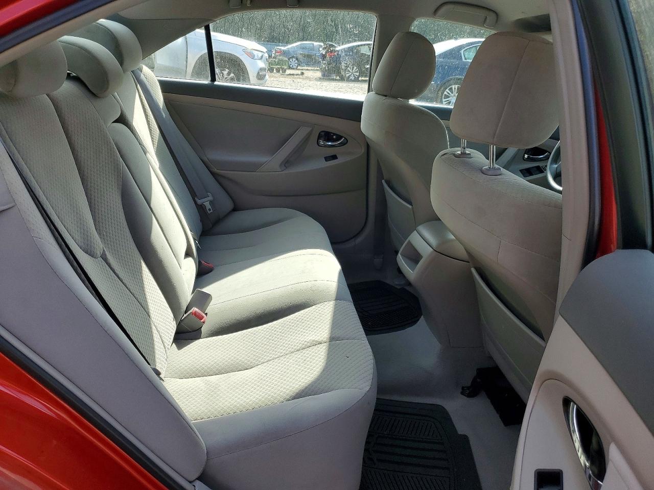 2009 Toyota Camry Le Red vin: 4T4BE46K99R061087