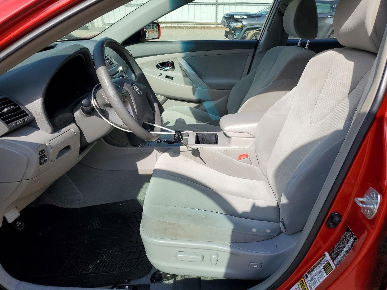 2009 Toyota Camry Le Red vin: 4T4BE46K99R061087