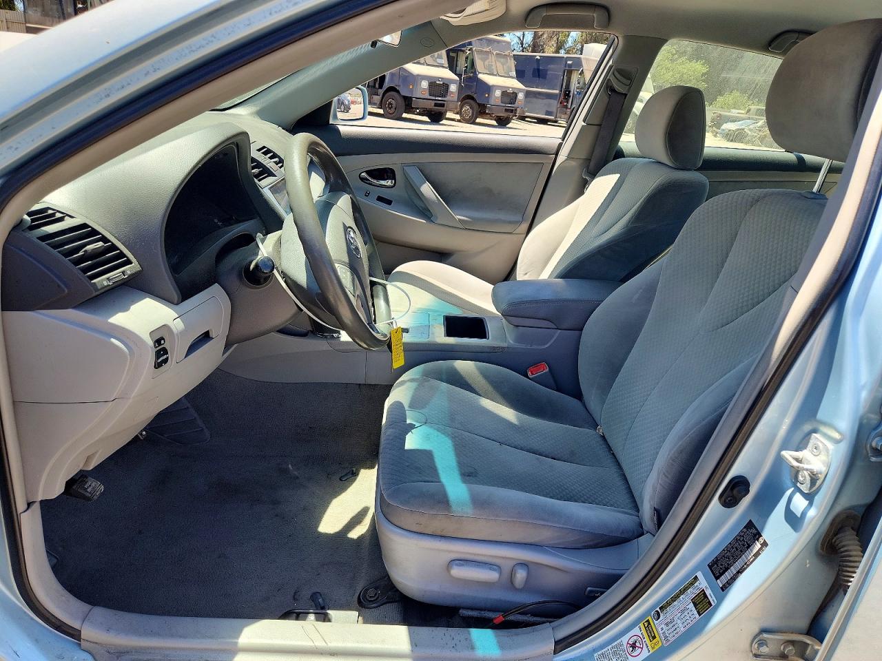 2009 Toyota Camry Le Blue vin: 4T4BE46K99R084059