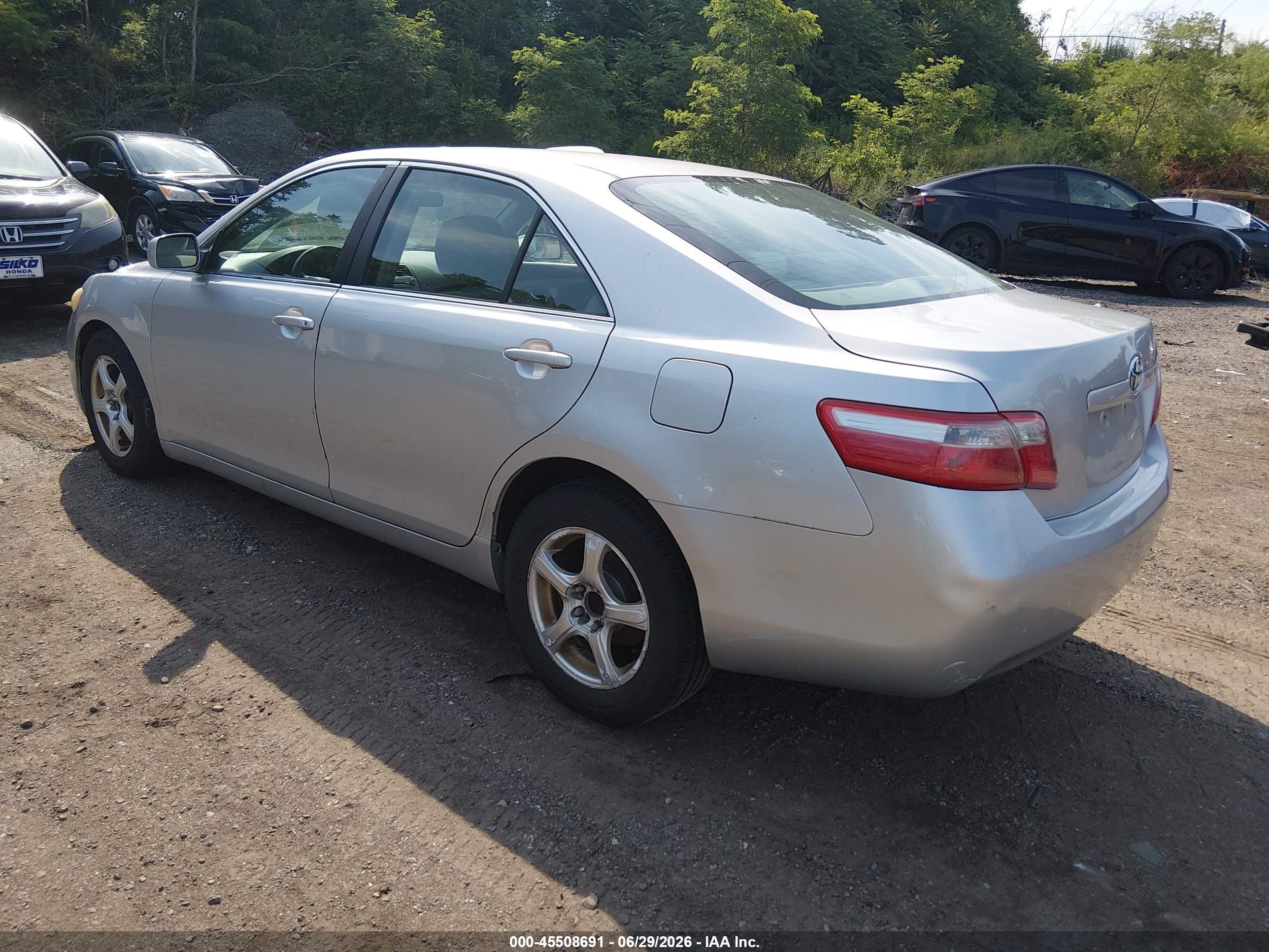 2009 Toyota Camry Le Silver vin: 4T4BE46K99R084773