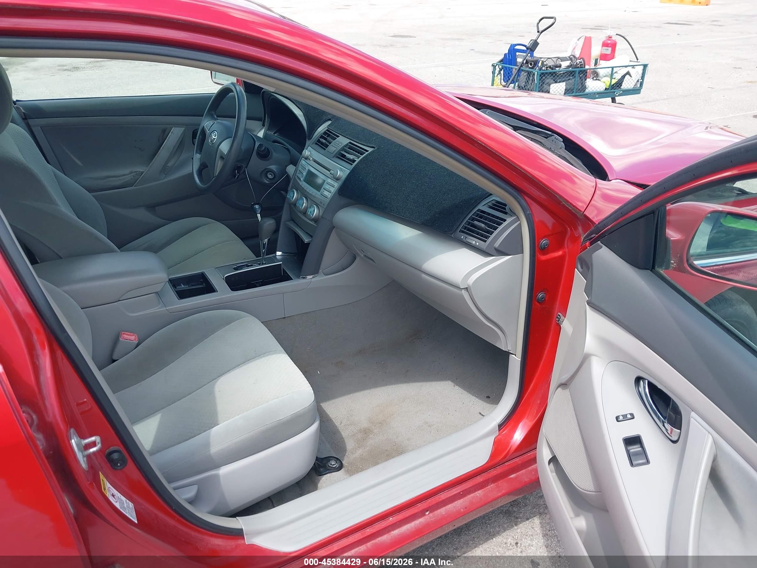 2009 Toyota Camry Le Red vin: 4T4BE46K99R086748