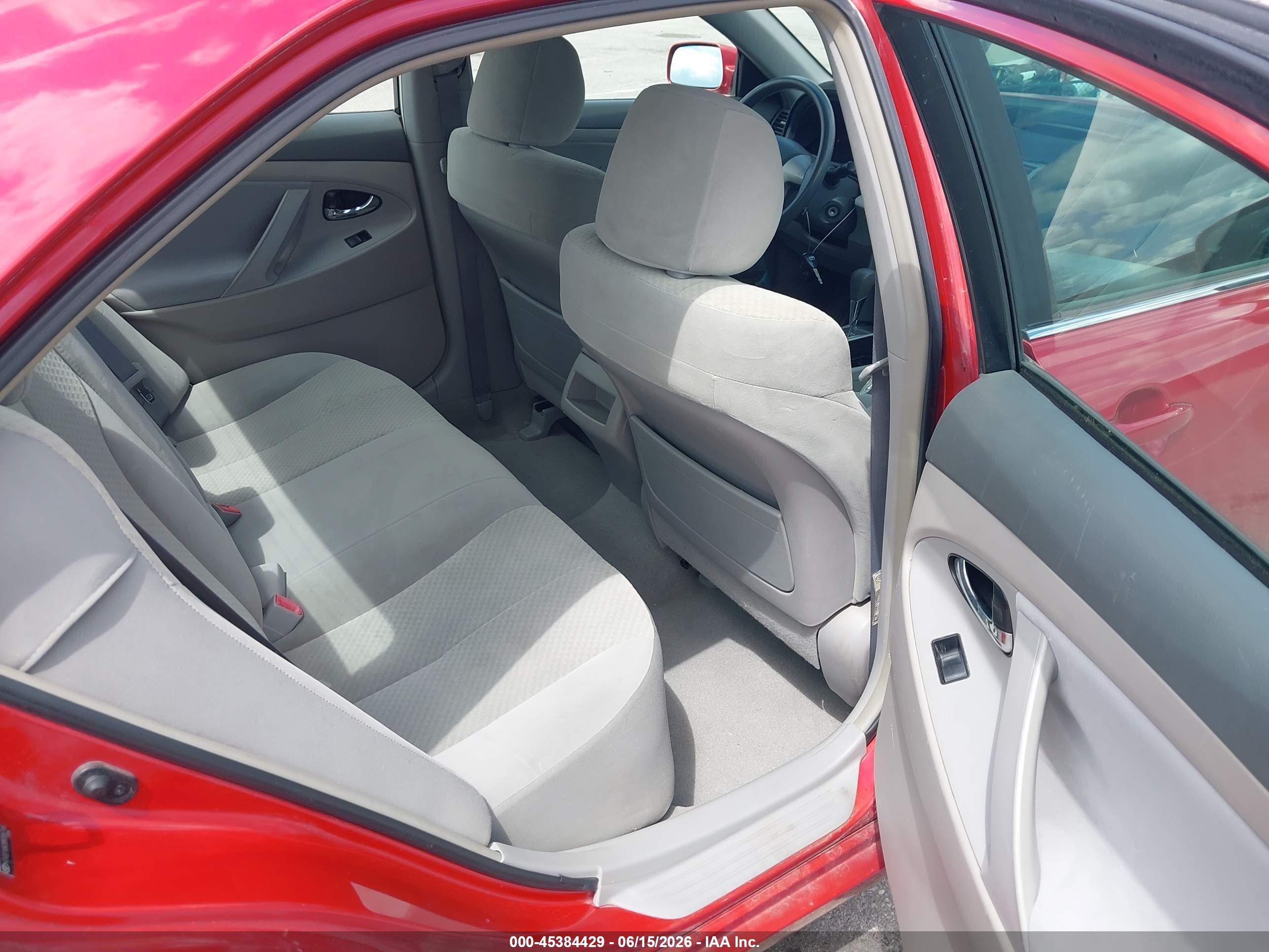 2009 Toyota Camry Le Red vin: 4T4BE46K99R086748