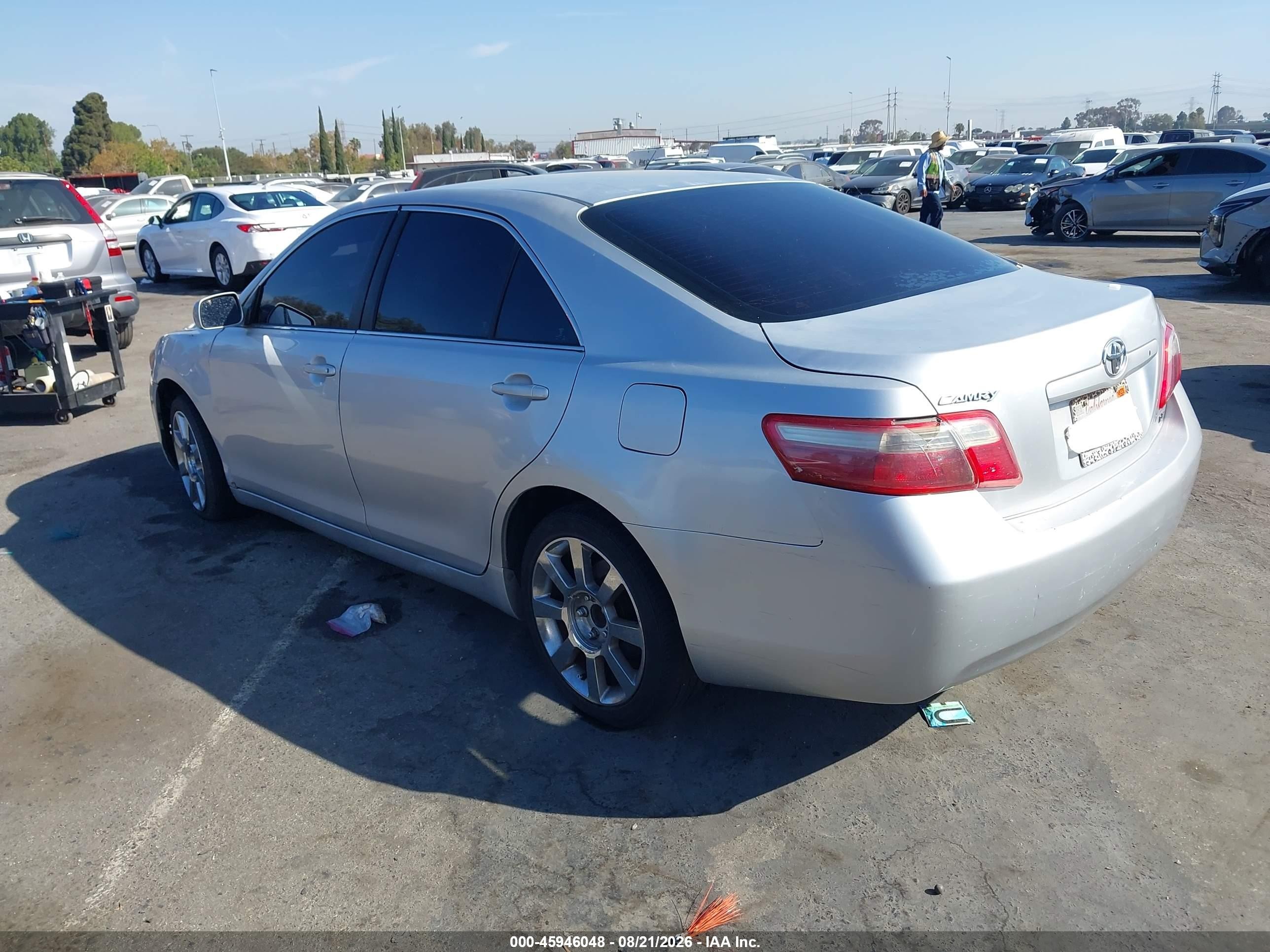 2009 Toyota Camry Le Silver vin: 4T4BE46K99R096907