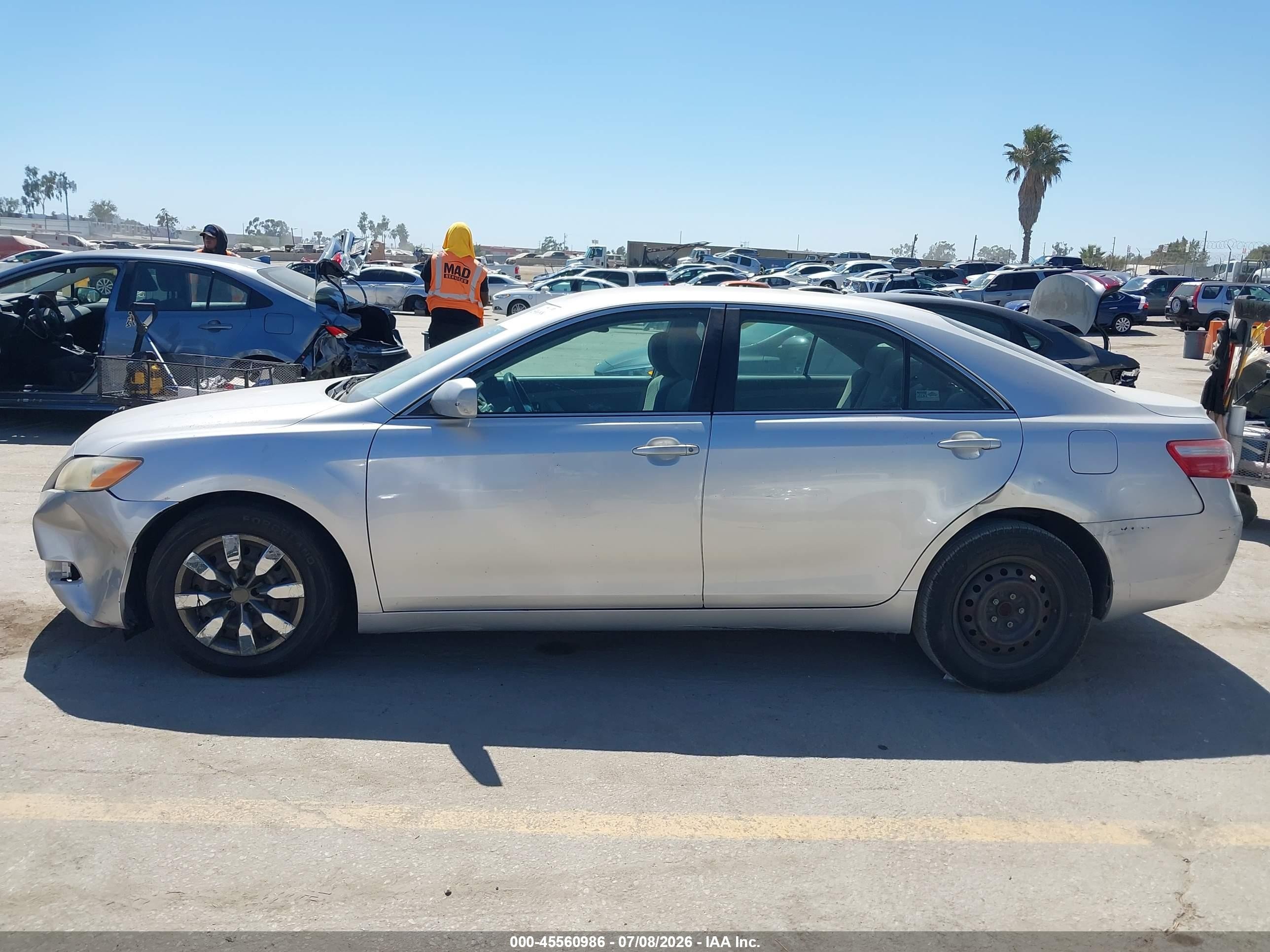 2009 Toyota Camry Le Серебряный vin: 4T4BE46K99R099239