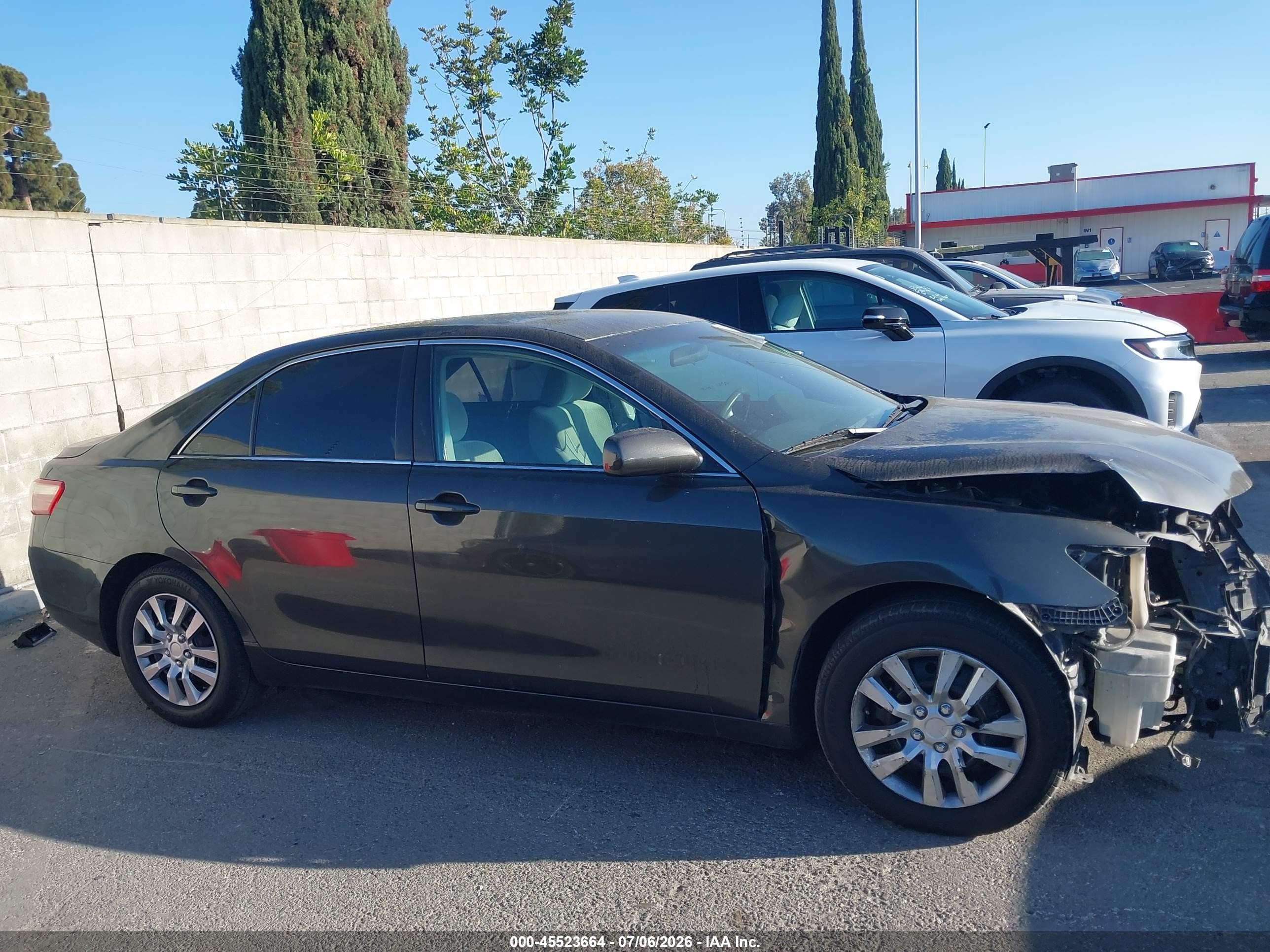 2009 Toyota Camry Le Gray vin: 4T4BE46K99R114712