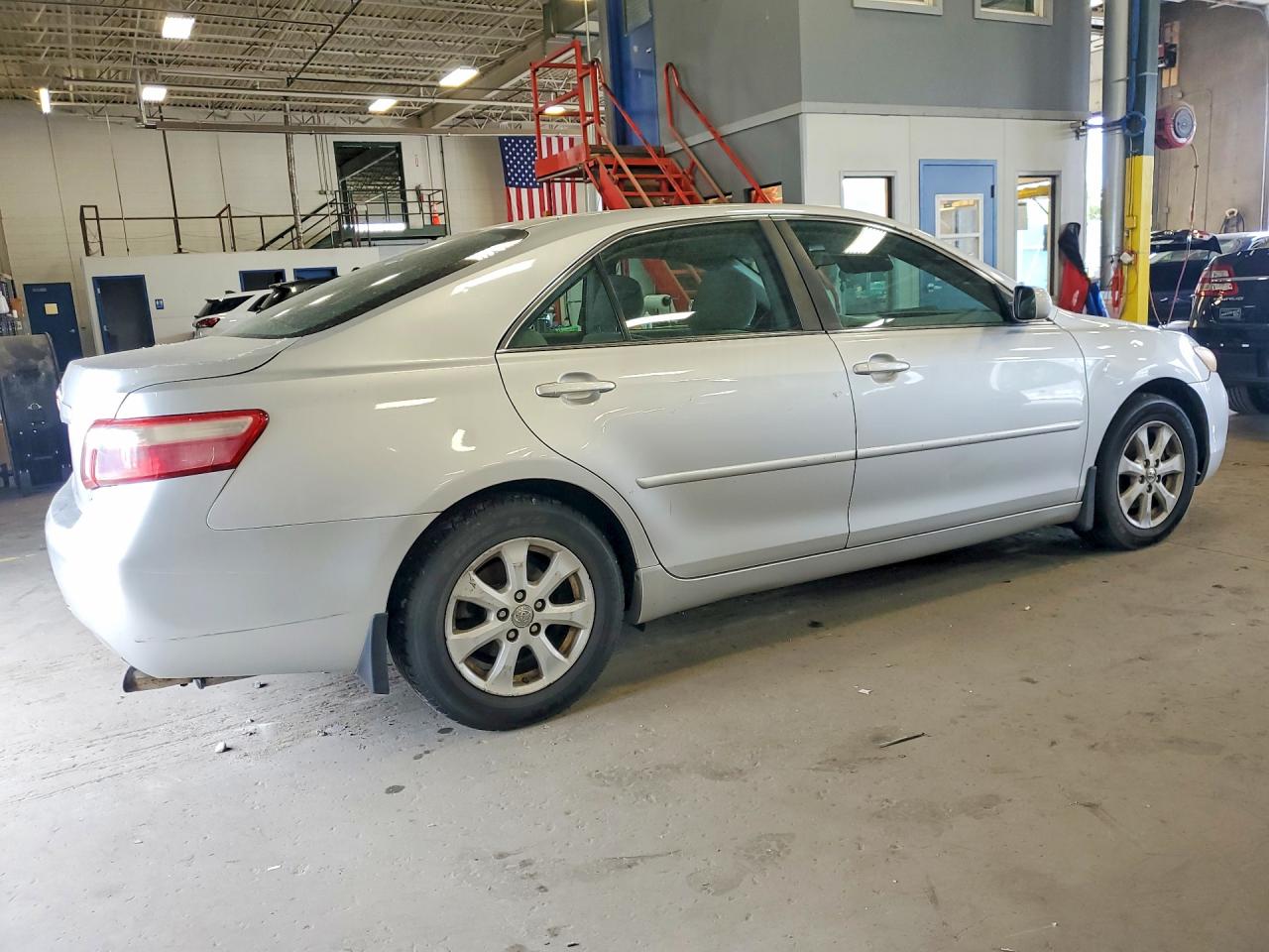 2009 Toyota Camry Le Silver vin: 4T4BE46K99R120042