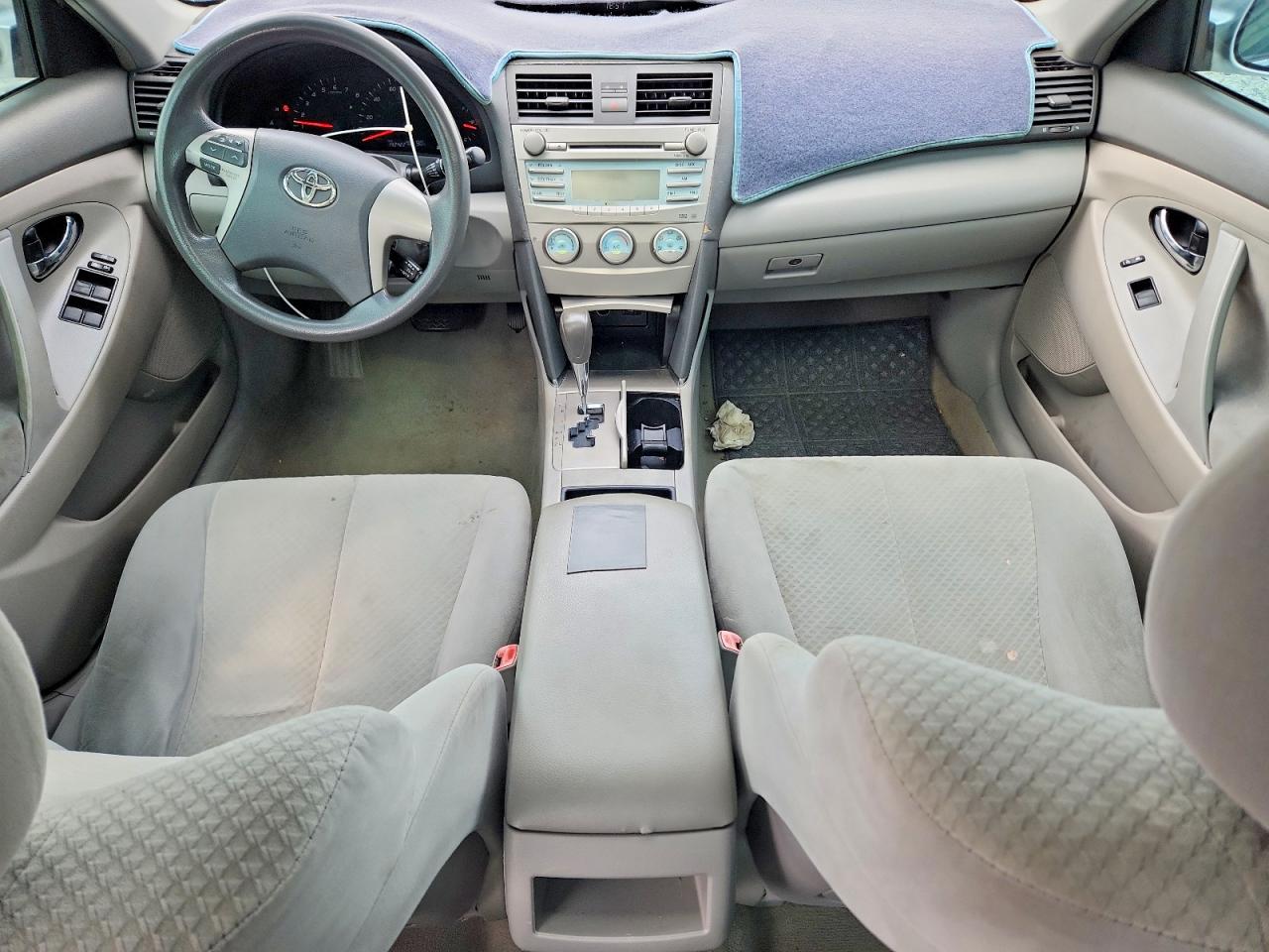 2009 Toyota Camry Le Серебряный vin: 4T4BE46K99R120154