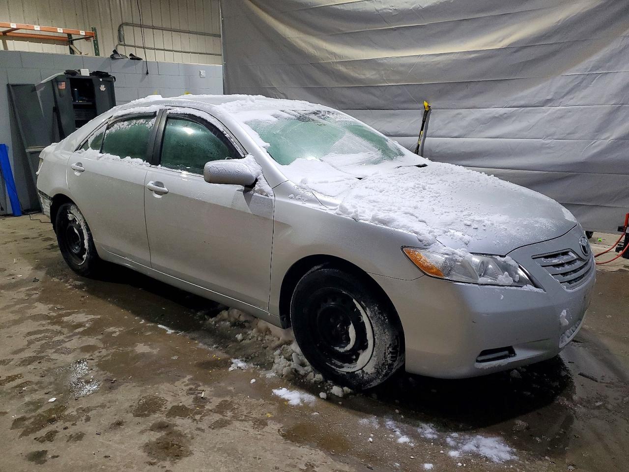 2009 Toyota Camry Le Silver vin: 4T4BE46K99R130103