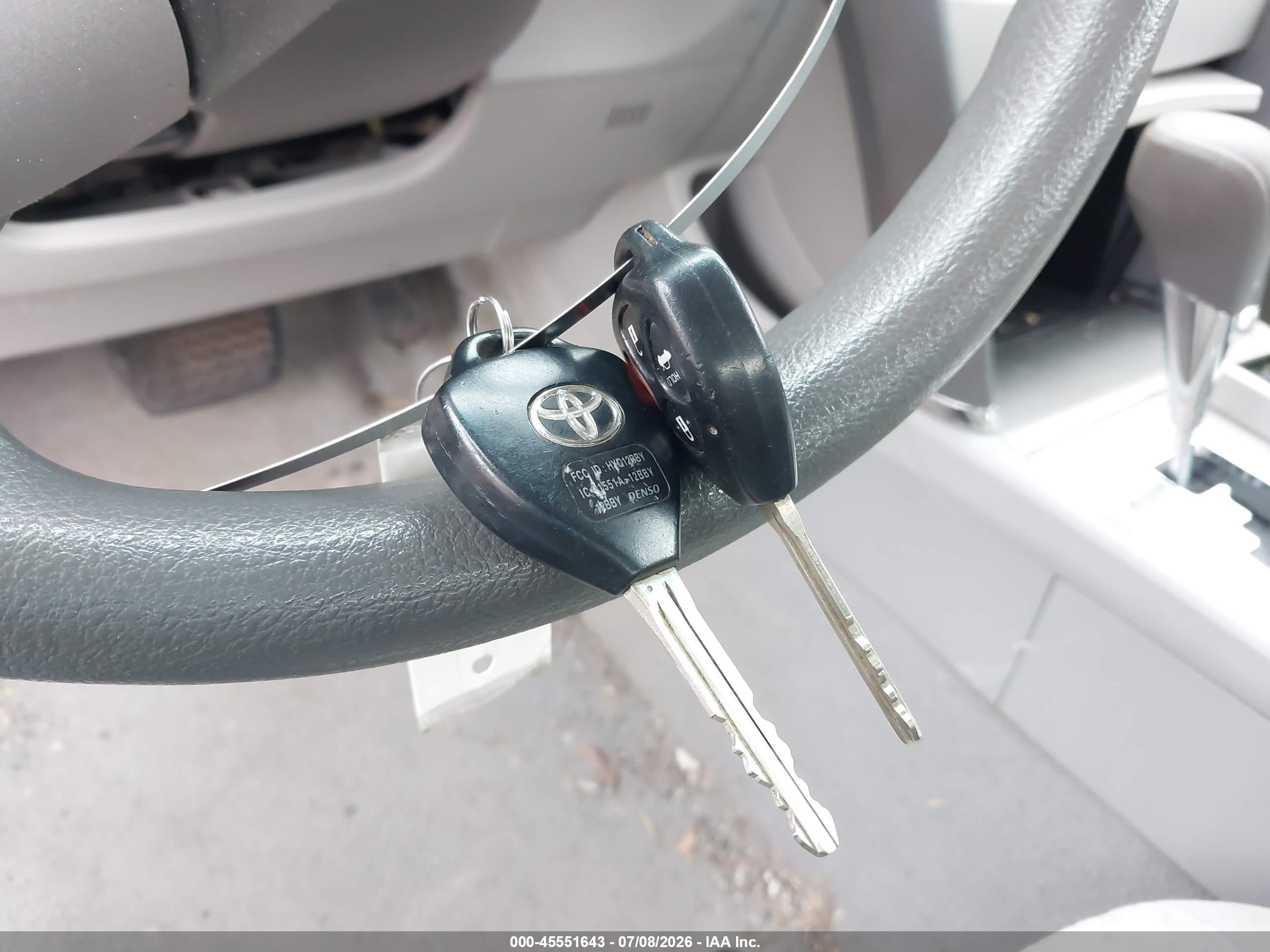 2009 Toyota Camry Le Серебряный vin: 4T4BE46K99R135463