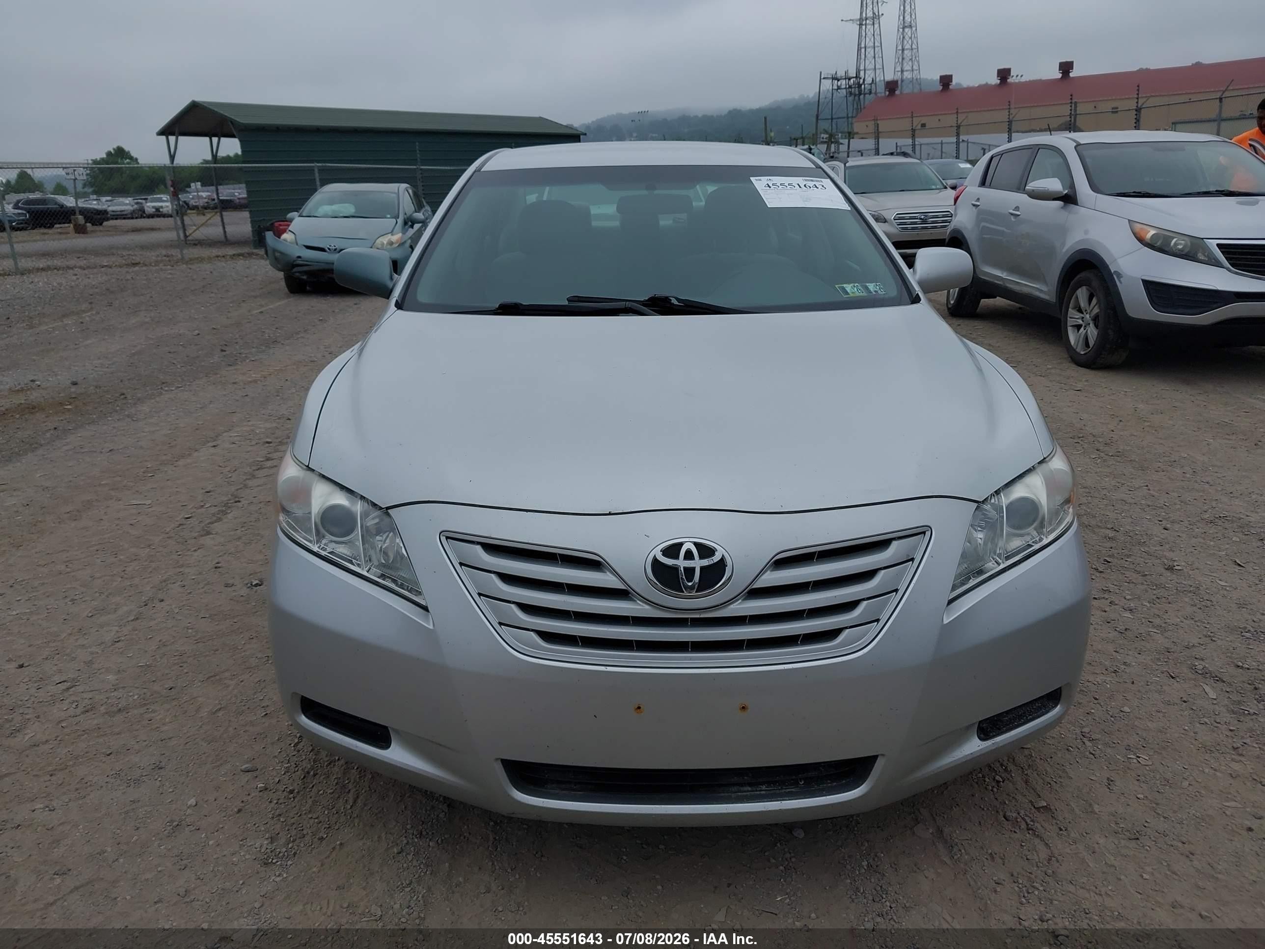 2009 Toyota Camry Le Серебряный vin: 4T4BE46K99R135463
